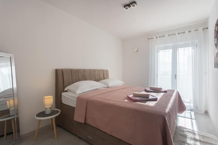 Bedroom 2, Surface: 10 m²