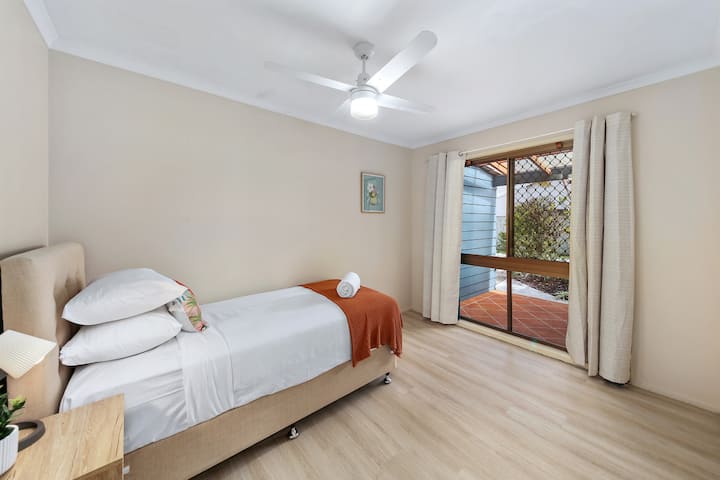 Dormitorio 2 con cama individual.