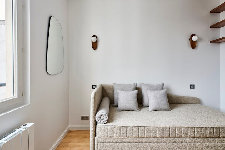 Ambienti i dhomës së gjumit