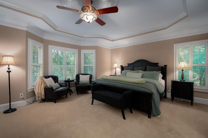 Whispering Knoll-