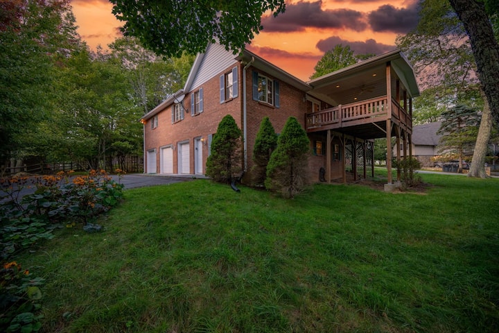 Golf View Retreat Near Ski & Hiking Trails - Beech Mountain, NC
