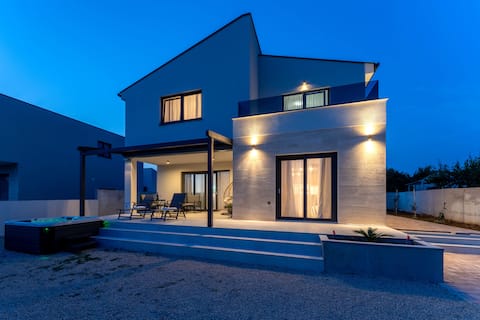 My Dalmatia - Villa Fine Touch with jacuzzi