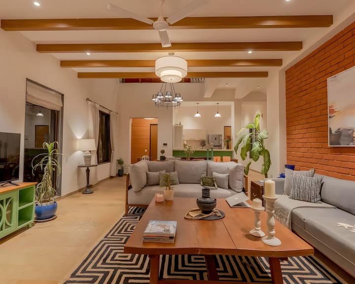 Living room image 1