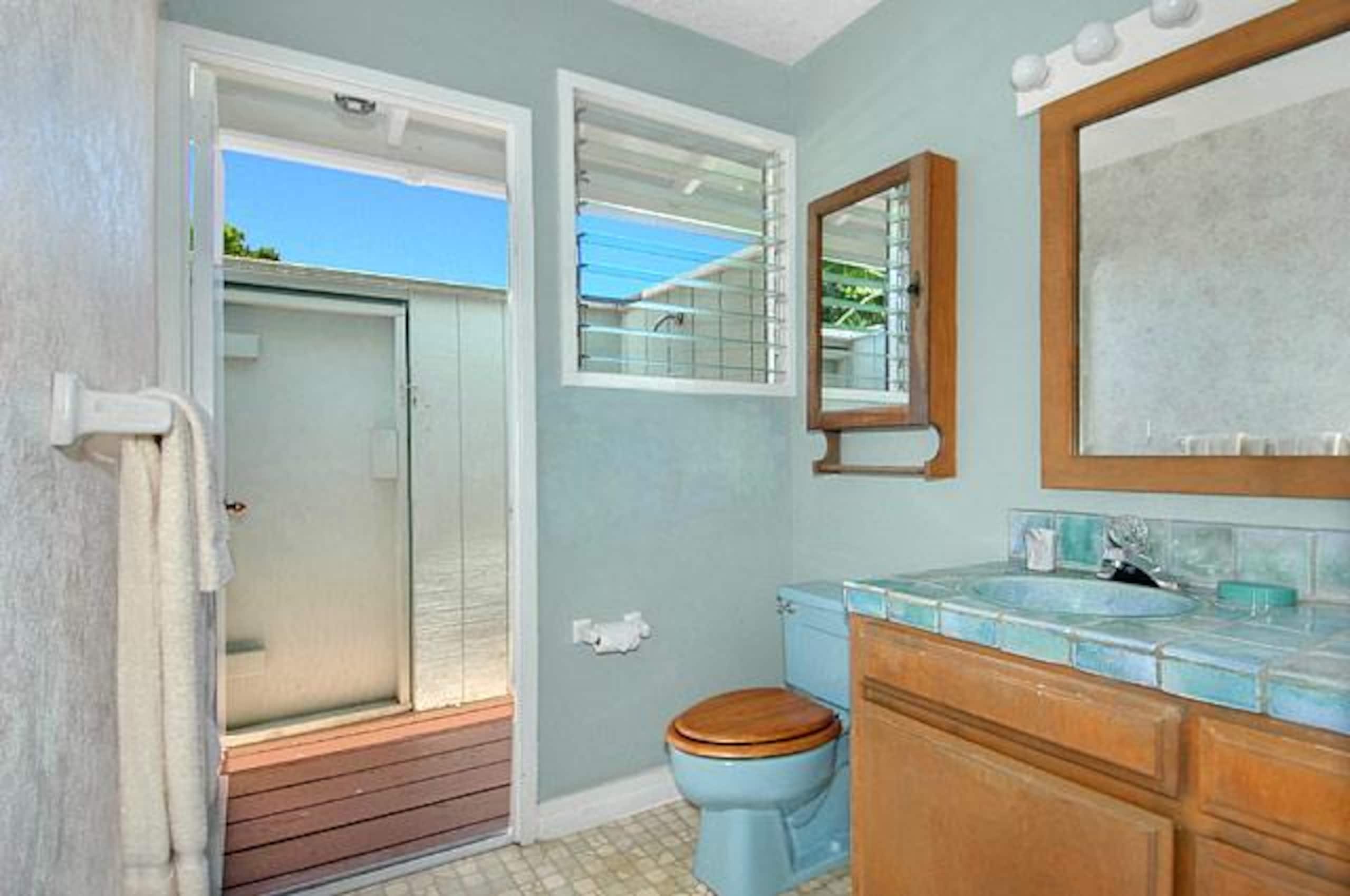 Home in Kilauea · ★5.0 · 2 bedrooms · 2 beds · 2 baths - Image 6
