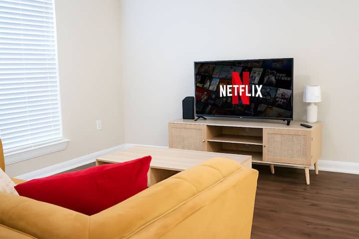 Majestic 2br For Fifa W/ Patio Bbq+pool Near Nrg - Houston, TX