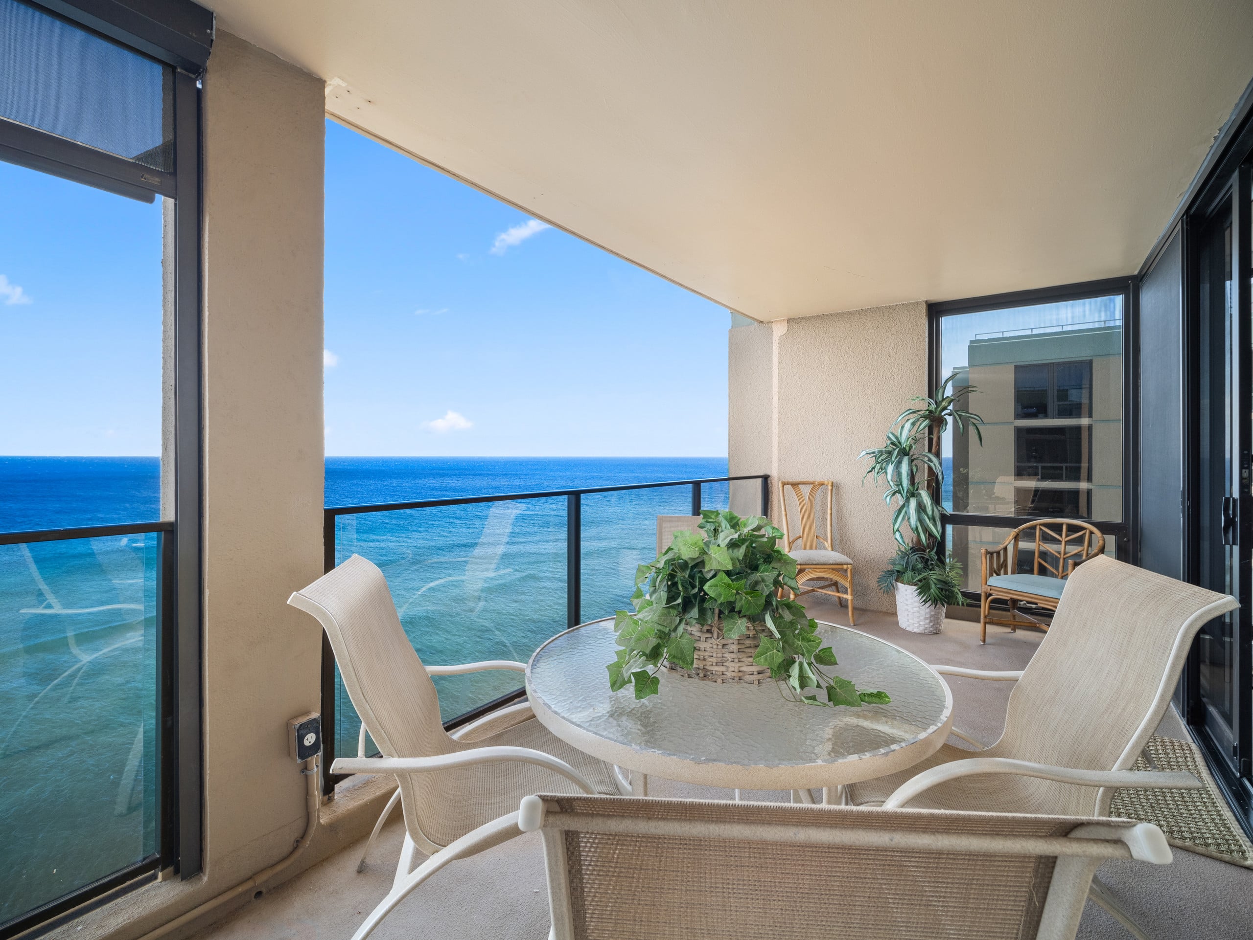 Condo in Lahaina · ★4.93 · 2 bedrooms · 3 beds · 2 baths - Image 18