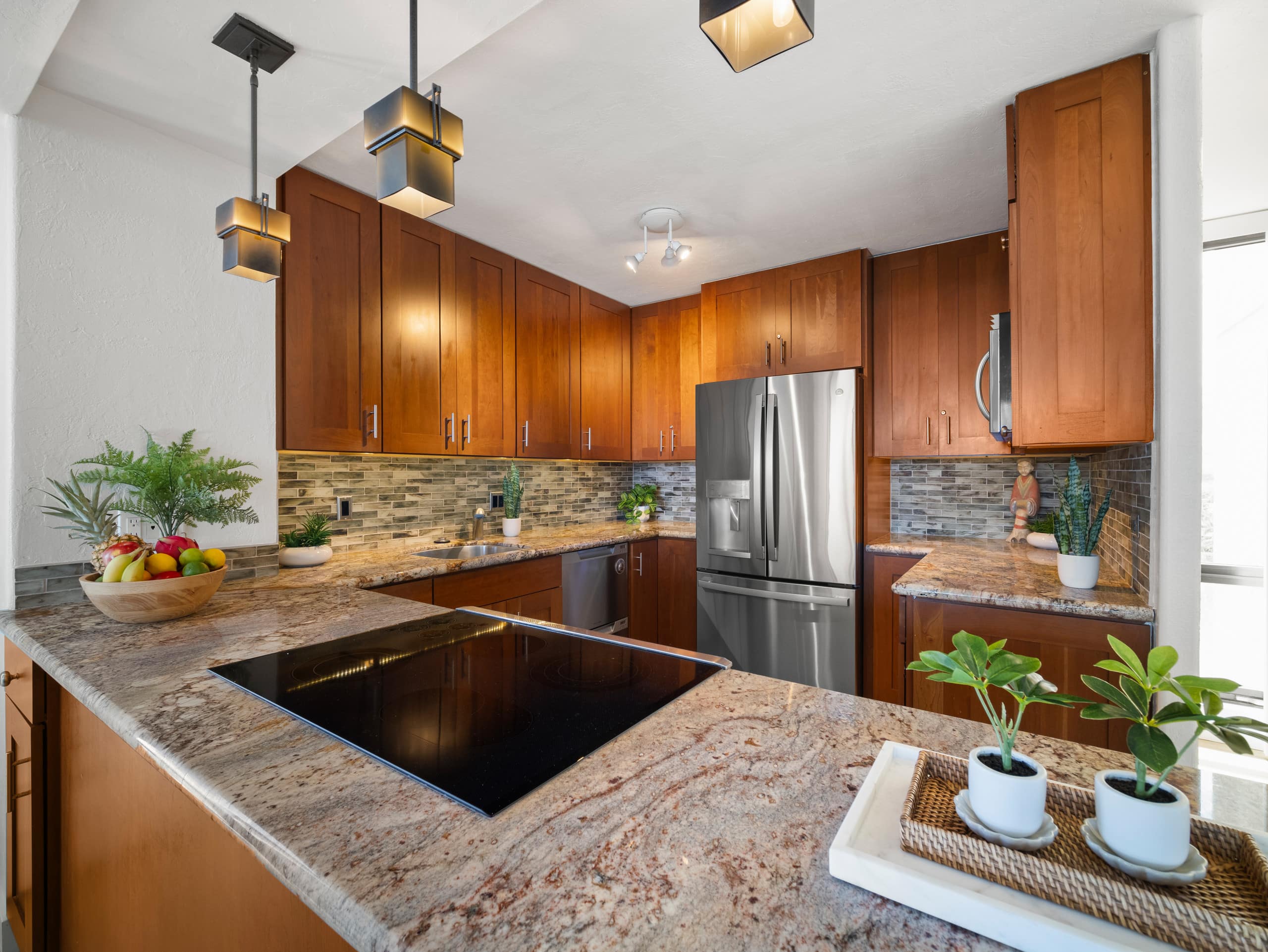 Condo in Lahaina · ★4.93 · 2 bedrooms · 3 beds · 2 baths - Image 4