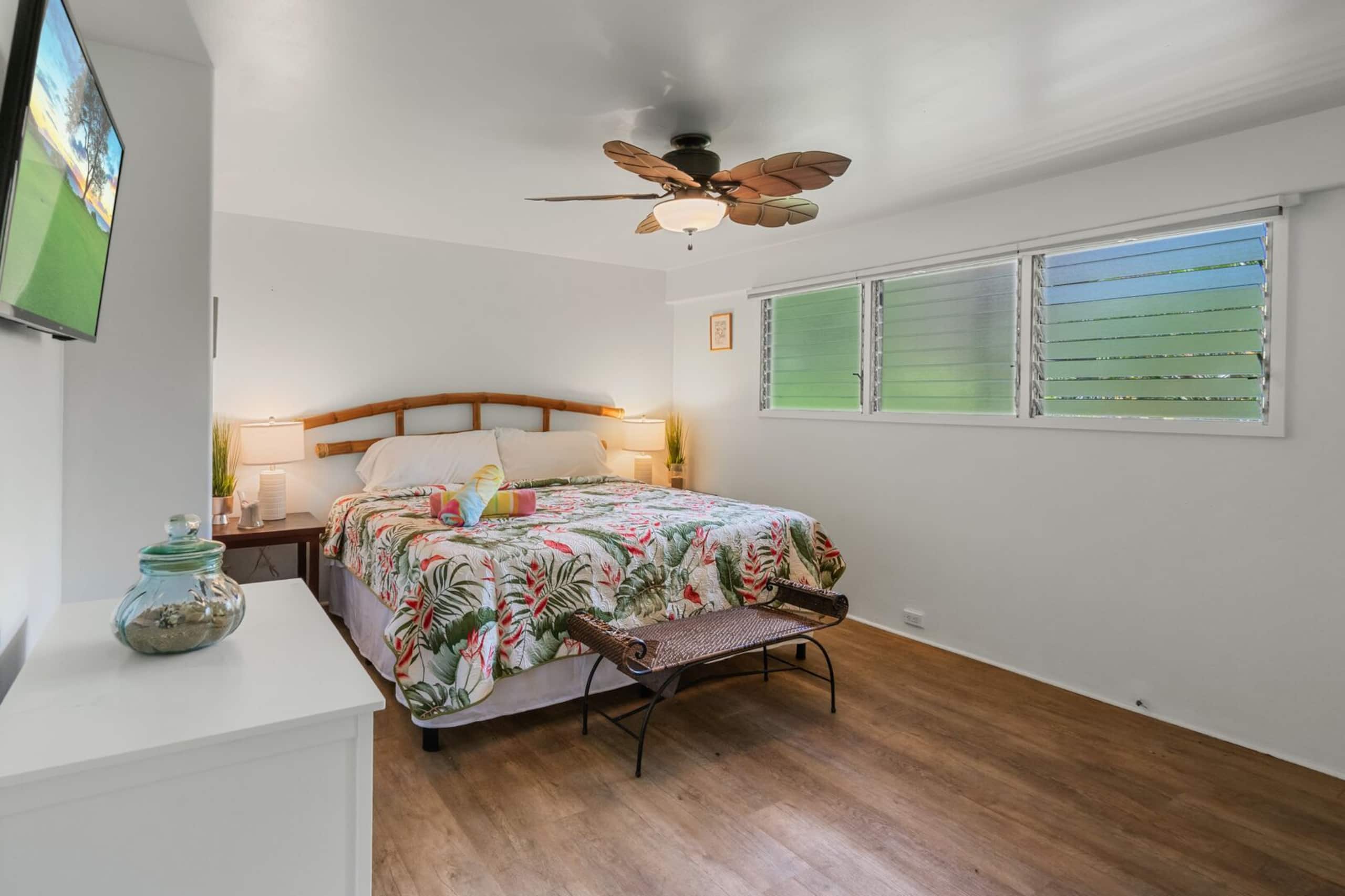 Large Maui Getaway next to Beach and Ocean - Image 17