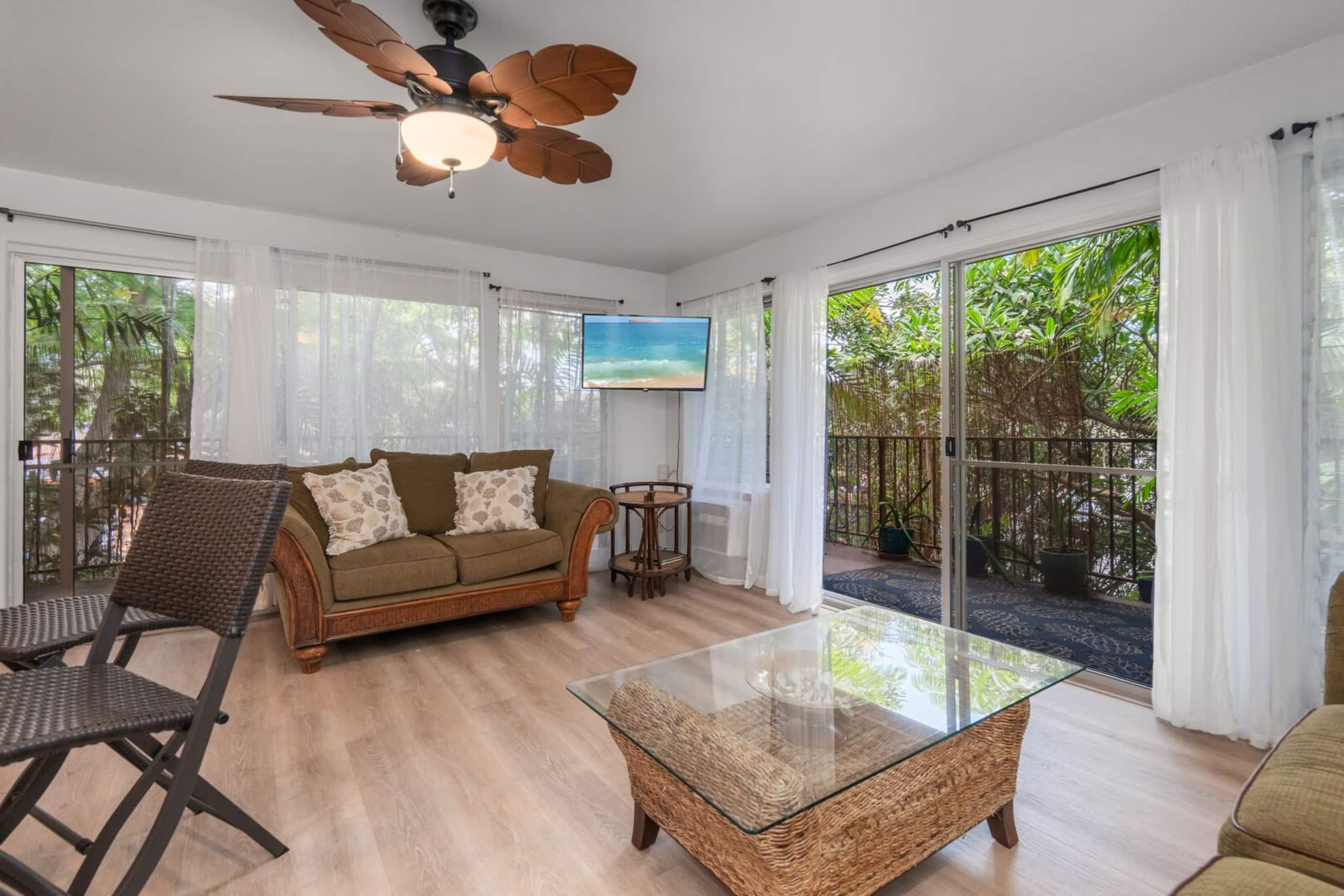 Large Maui Getaway next to Beach and Ocean - Image 21