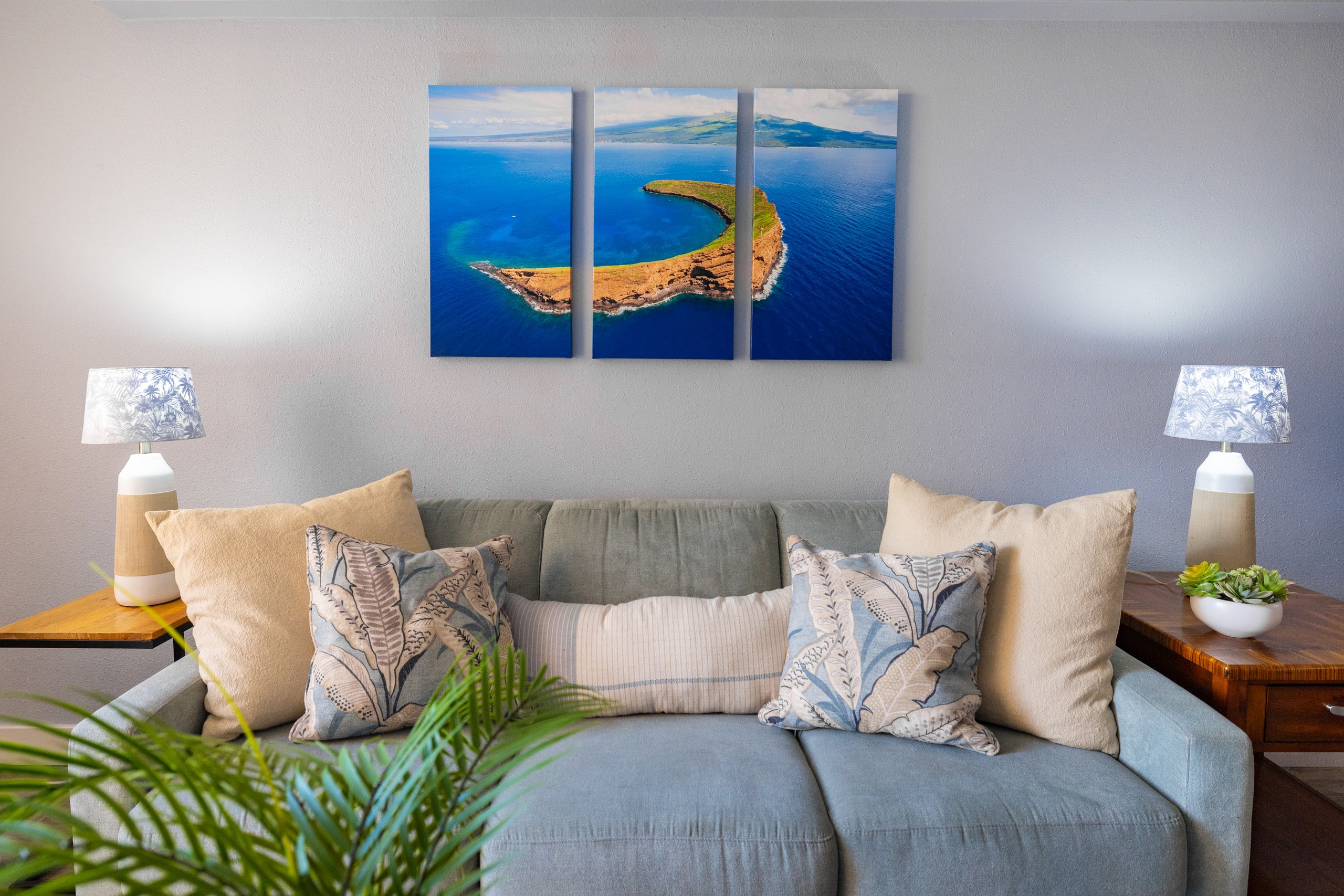 Condo in Lahaina · ★4.33 · 2 bedrooms · 3 beds · 2 private baths - Image 8
