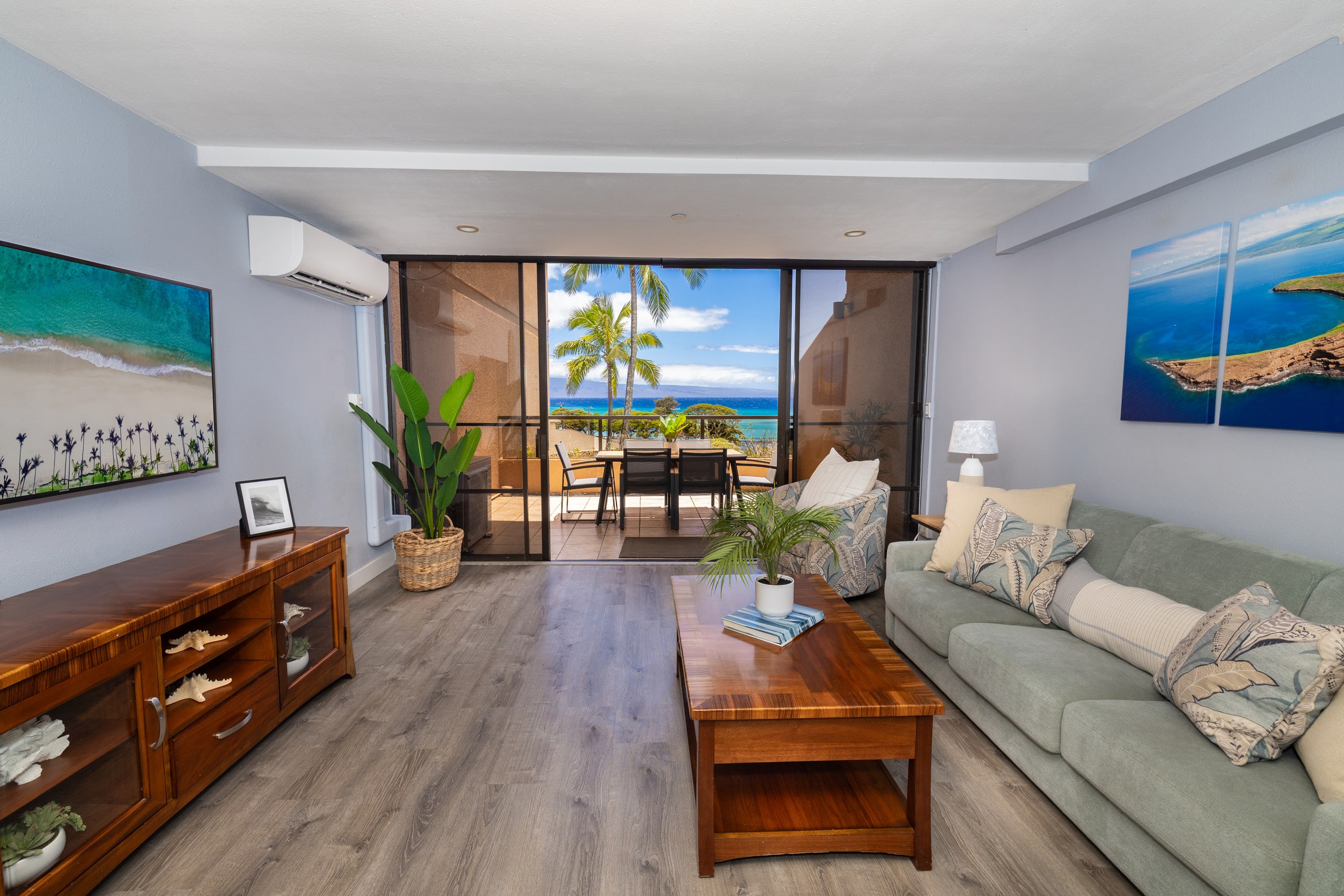 Condo in Lahaina · ★4.33 · 2 bedrooms · 3 beds · 2 private baths - Image 11
