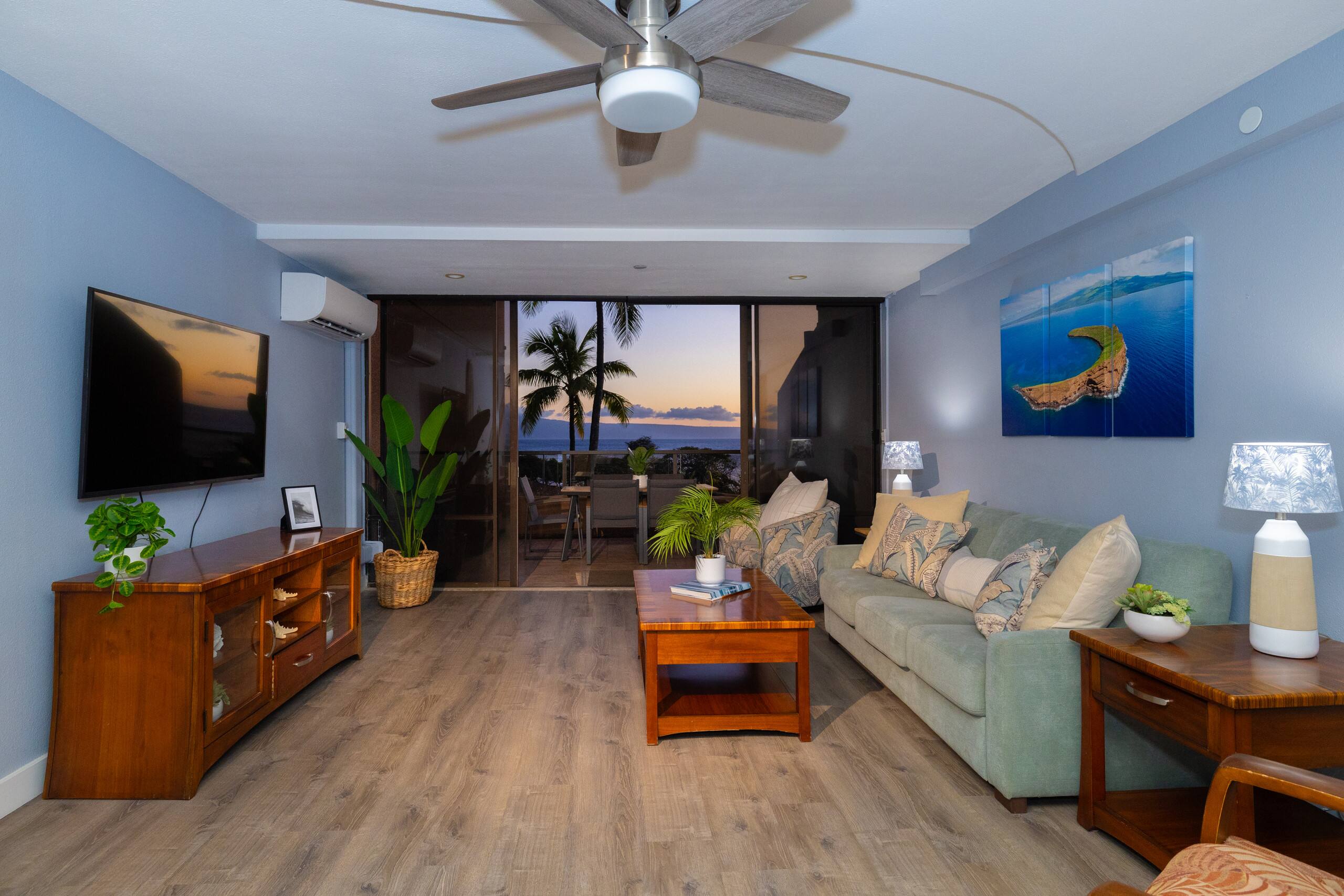 Condo in Lahaina · ★4.33 · 2 bedrooms · 3 beds · 2 private baths - Image 3