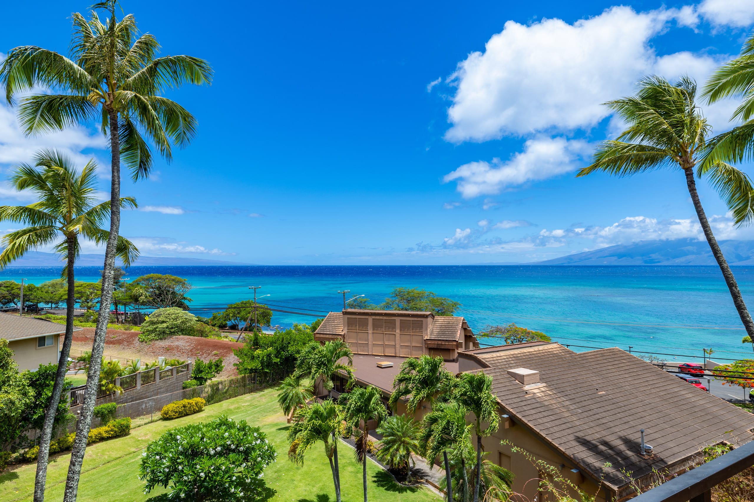 Condo in Lahaina · ★4.33 · 2 bedrooms · 3 beds · 2 private baths - Image 40
