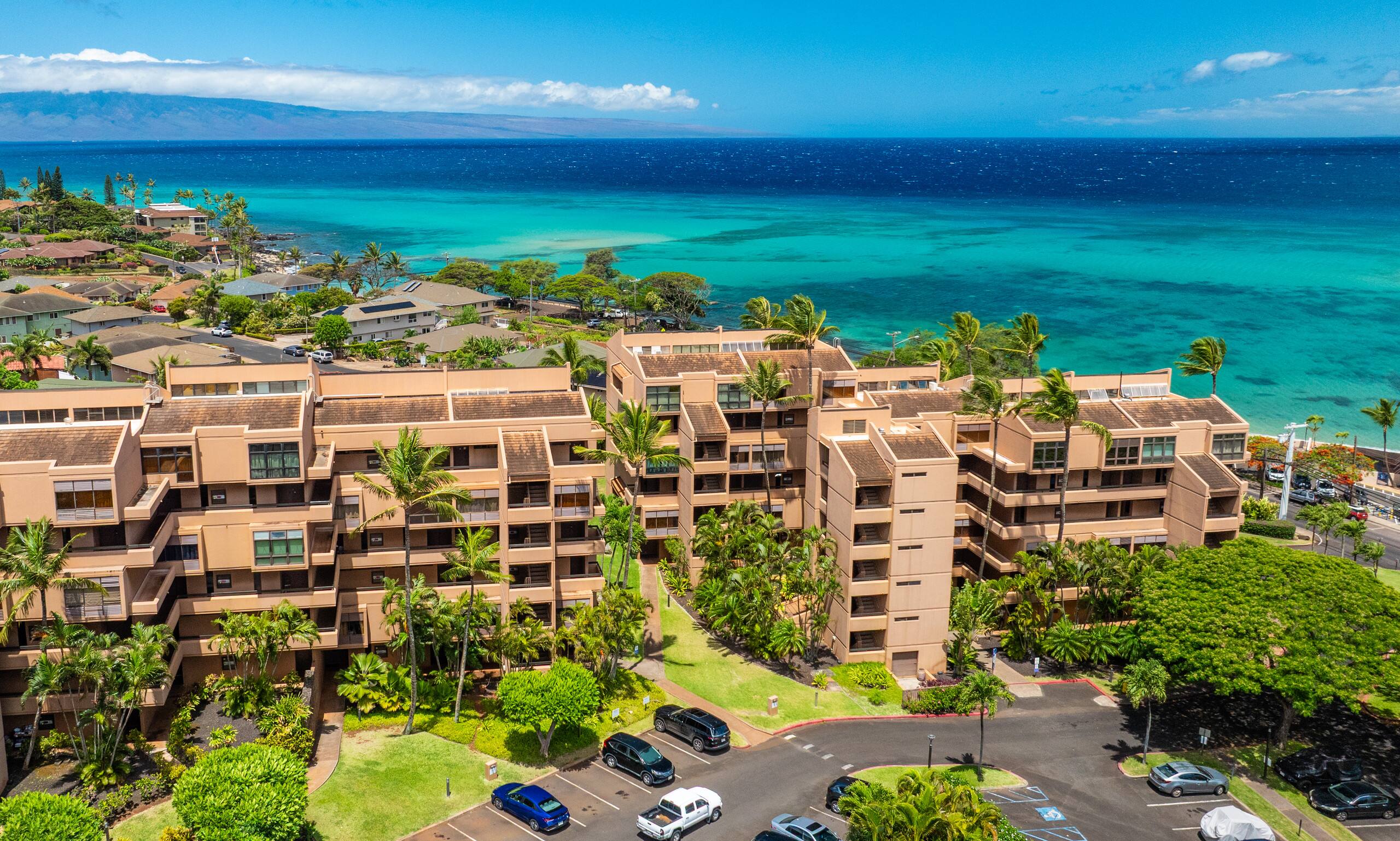 Condo in Lahaina · ★4.33 · 2 bedrooms · 3 beds · 2 private baths - Image 55