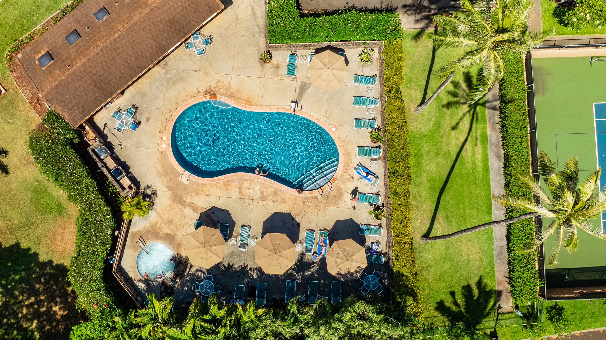 Condo in Lahaina · ★4.33 · 2 bedrooms · 3 beds · 2 private baths - Image 59