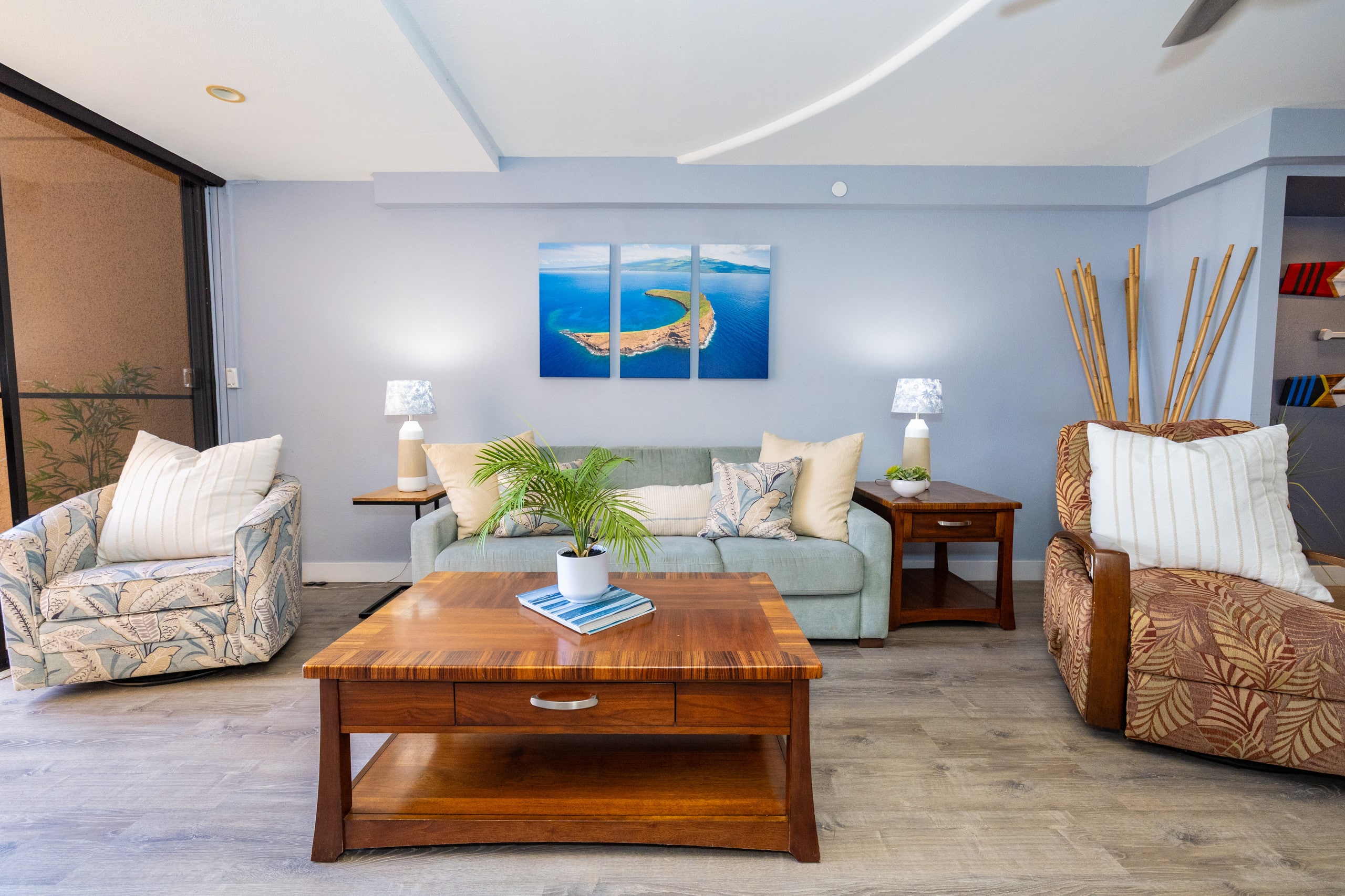Condo in Lahaina · ★4.33 · 2 bedrooms · 3 beds · 2 private baths - Image 7