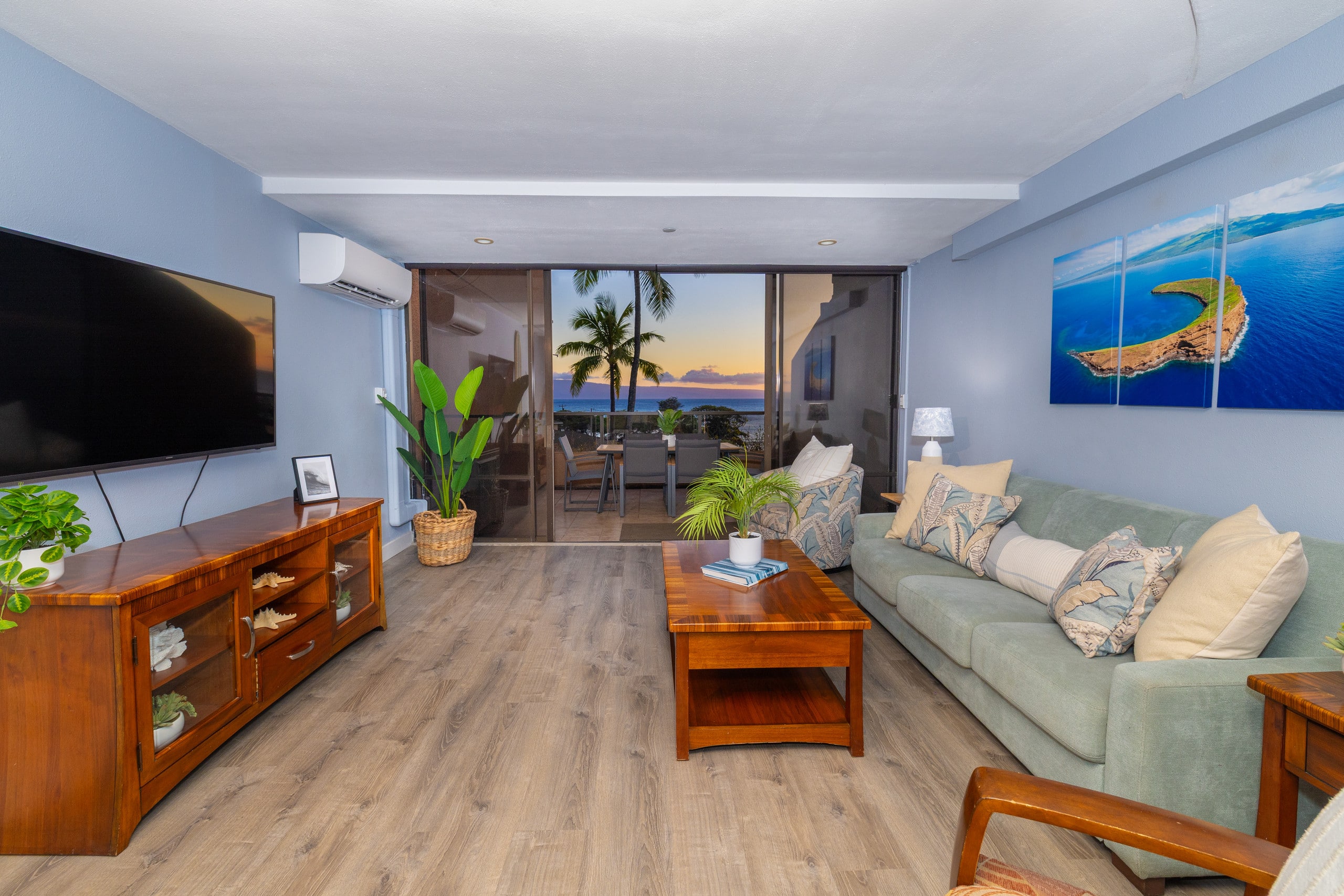 Condo in Lahaina · ★4.33 · 2 bedrooms · 3 beds · 2 private baths - Image 12