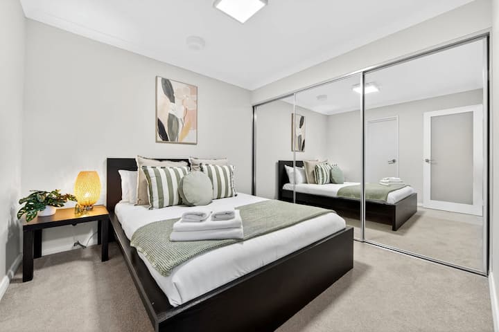 Schlafzimmer 1