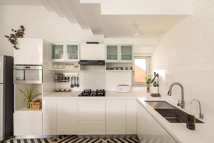 Fully equipped kitchen