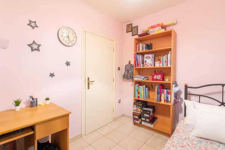 有趣实用的家庭房
