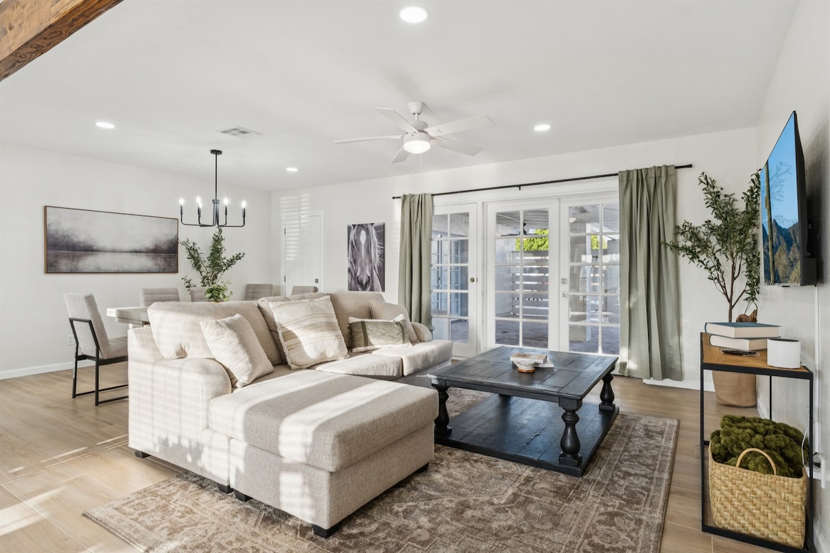 Arcadia Oasis | Pool, Hot Tub, Casita | Sleeps 16 - Houses for