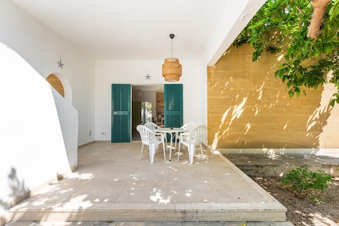 Villa Lido dei Messapi 1 by BarbarHouse