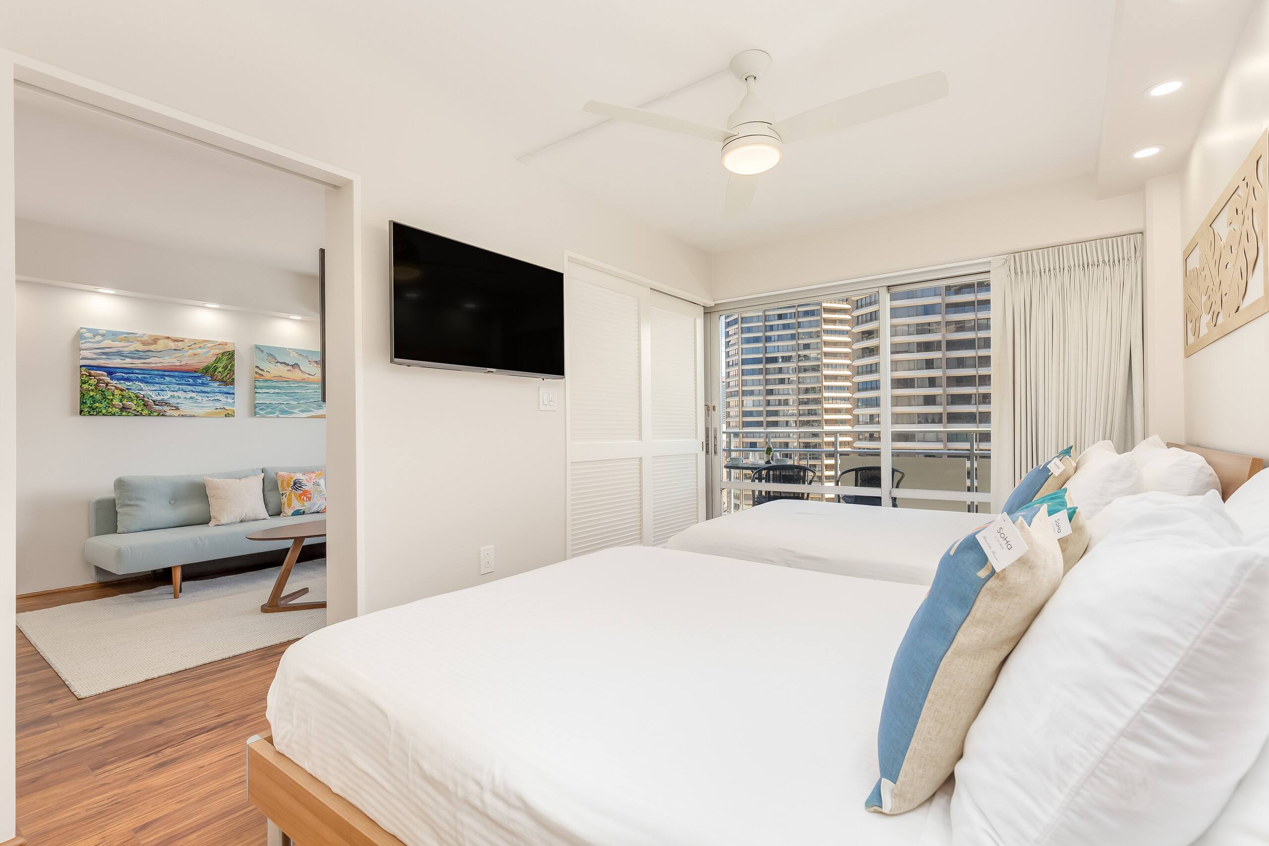 Tropical City Escape at Ilikai Hotel by the Beach - Image 13