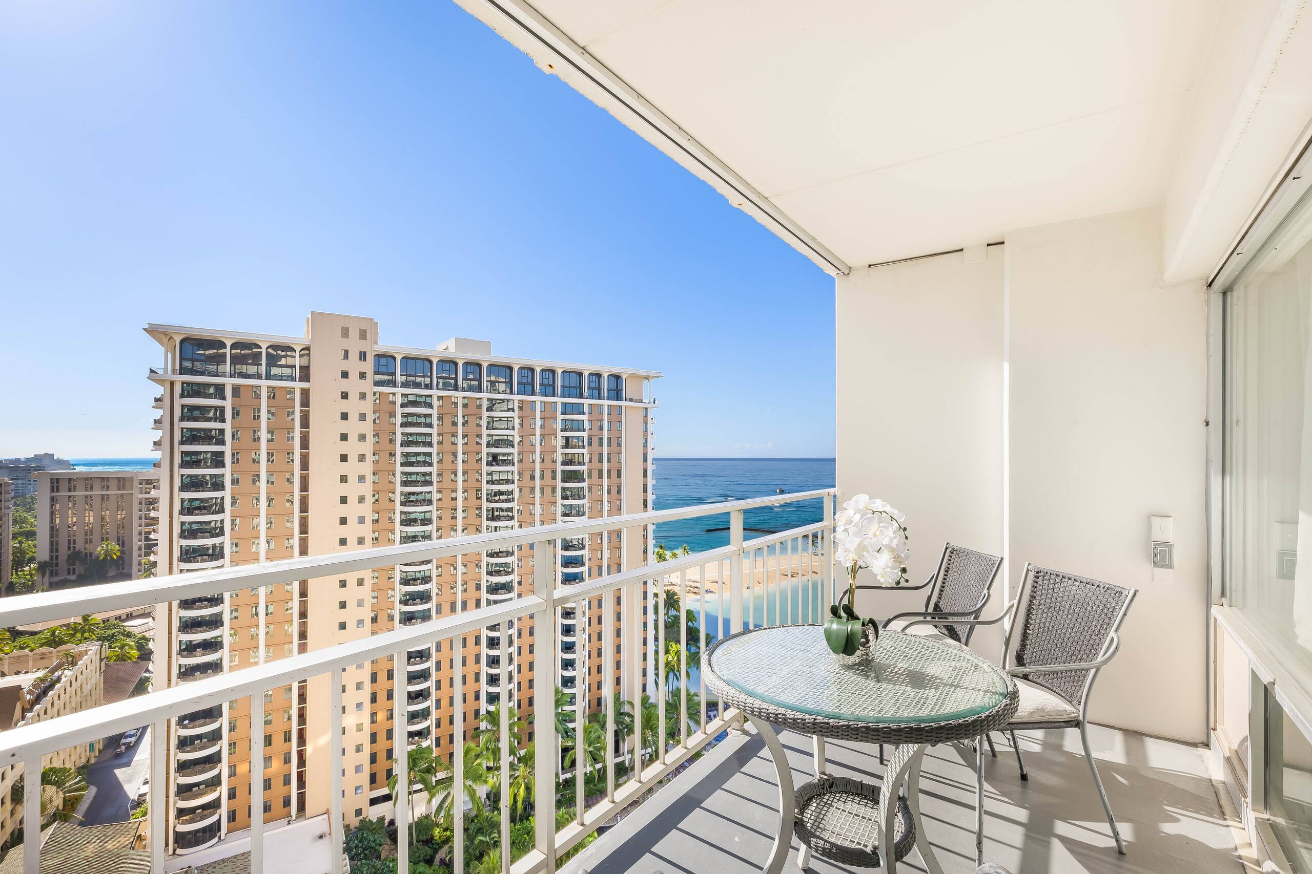 Ocean & Fireworks Condo Steps Away from the Beach - Image 22