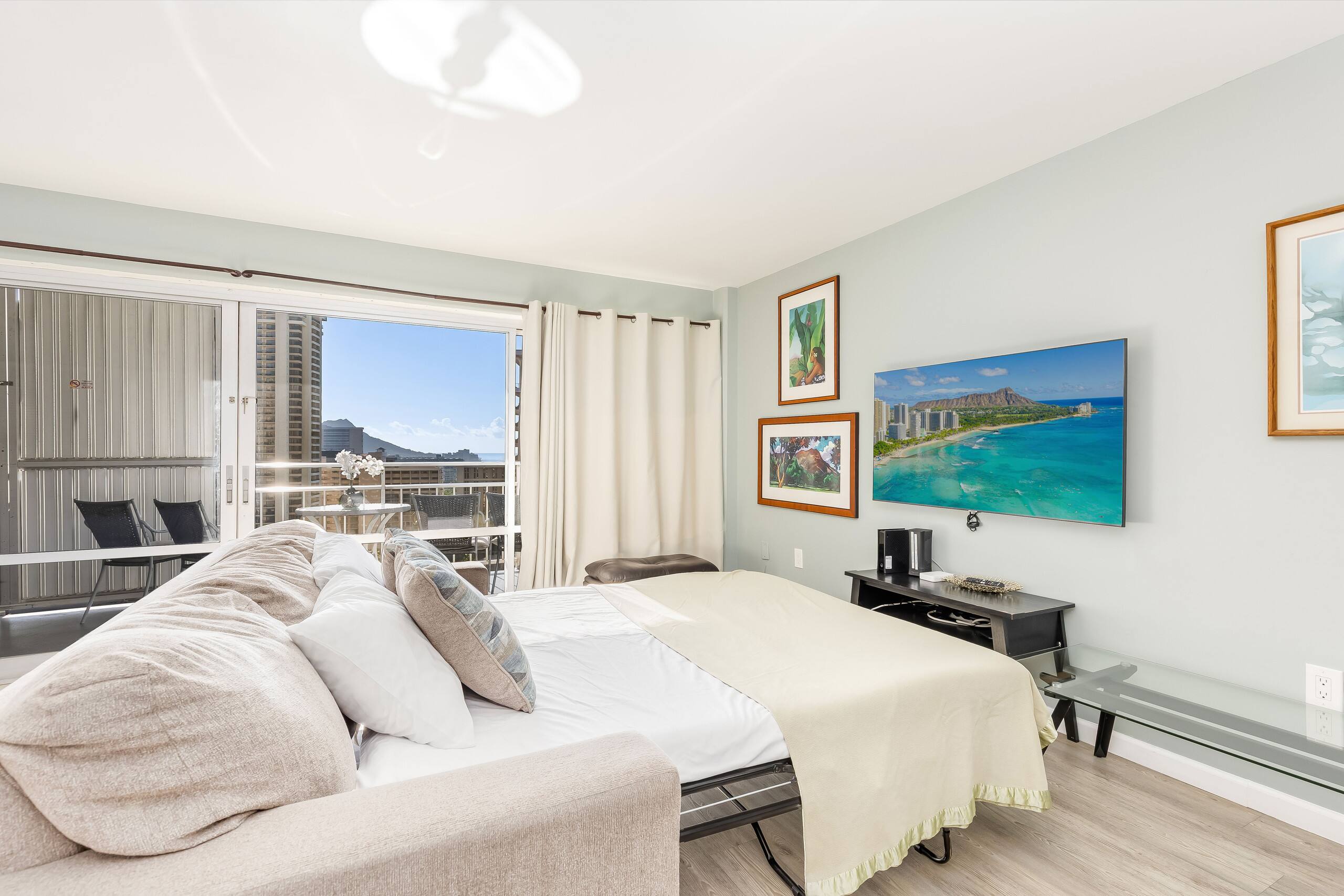 Ocean & Fireworks Condo Steps Away from the Beach - Image 16
