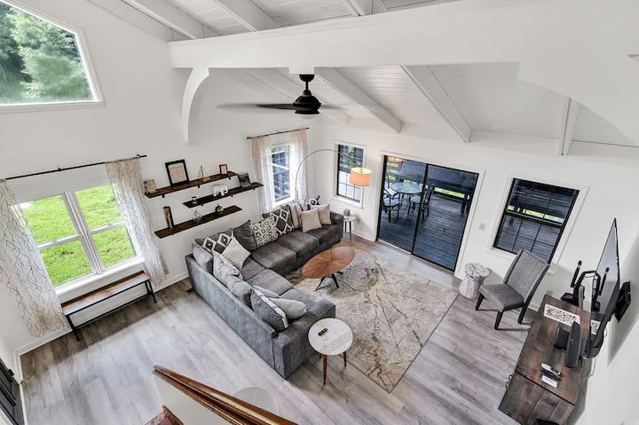 Private Mountain Retreat Near Sewanee | 2 Homes, S - Monteagle, TN