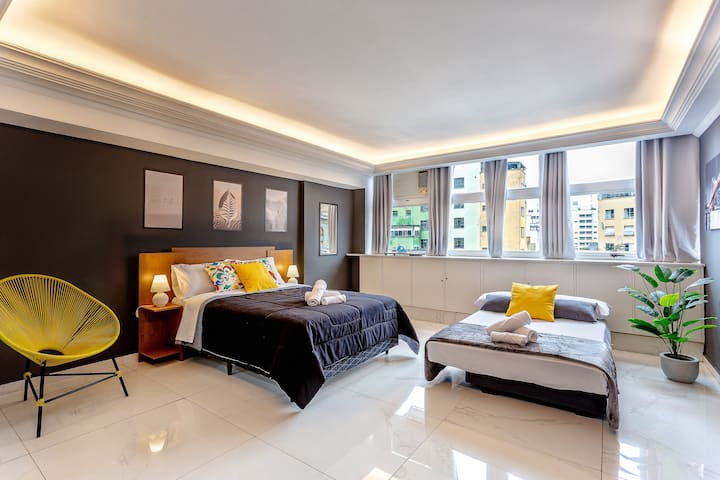 Spálňa – manželská posteľ + rozkladacia pohovka