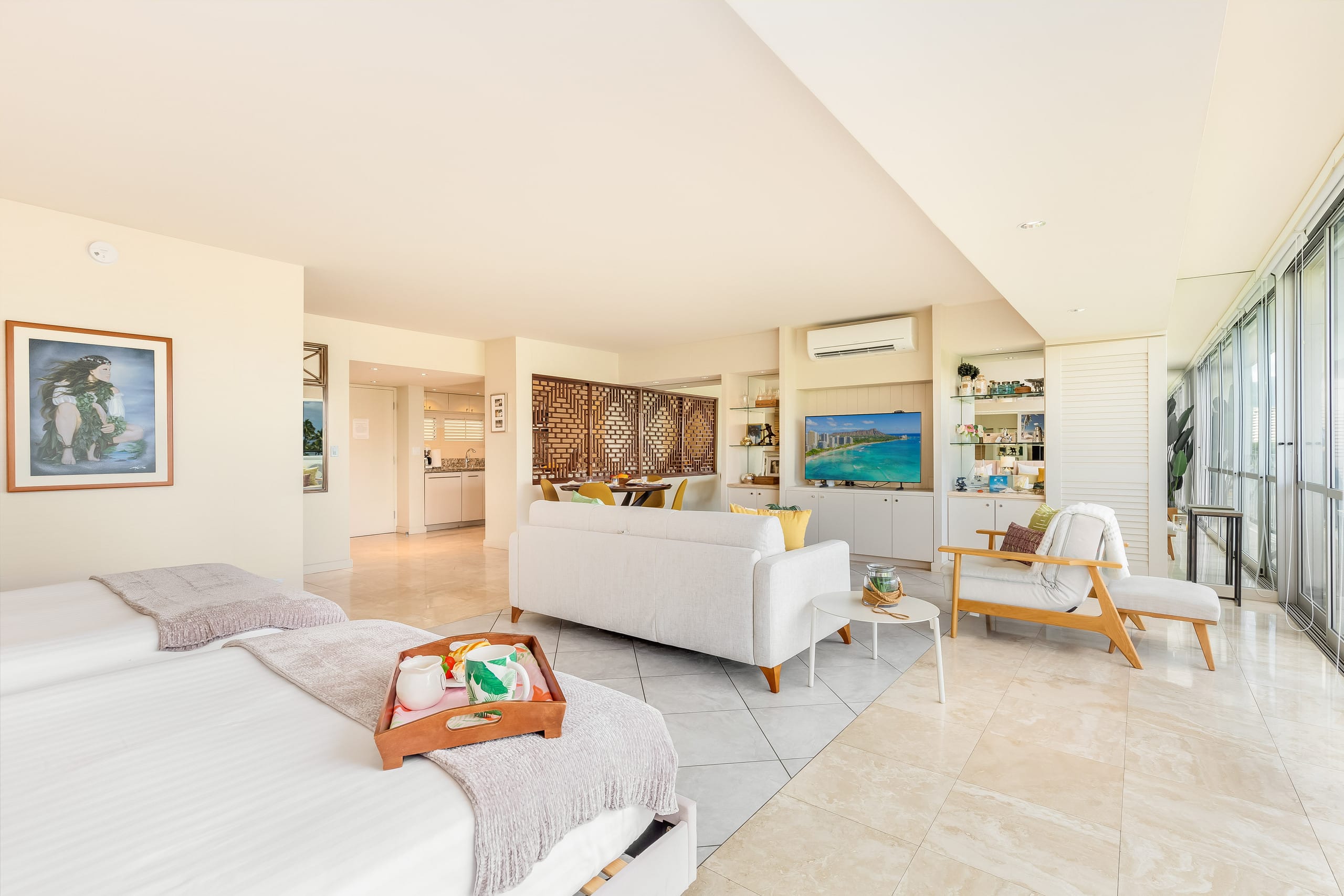 Beachfront Property w/Sand Access at Waikiki Shore - Image 30