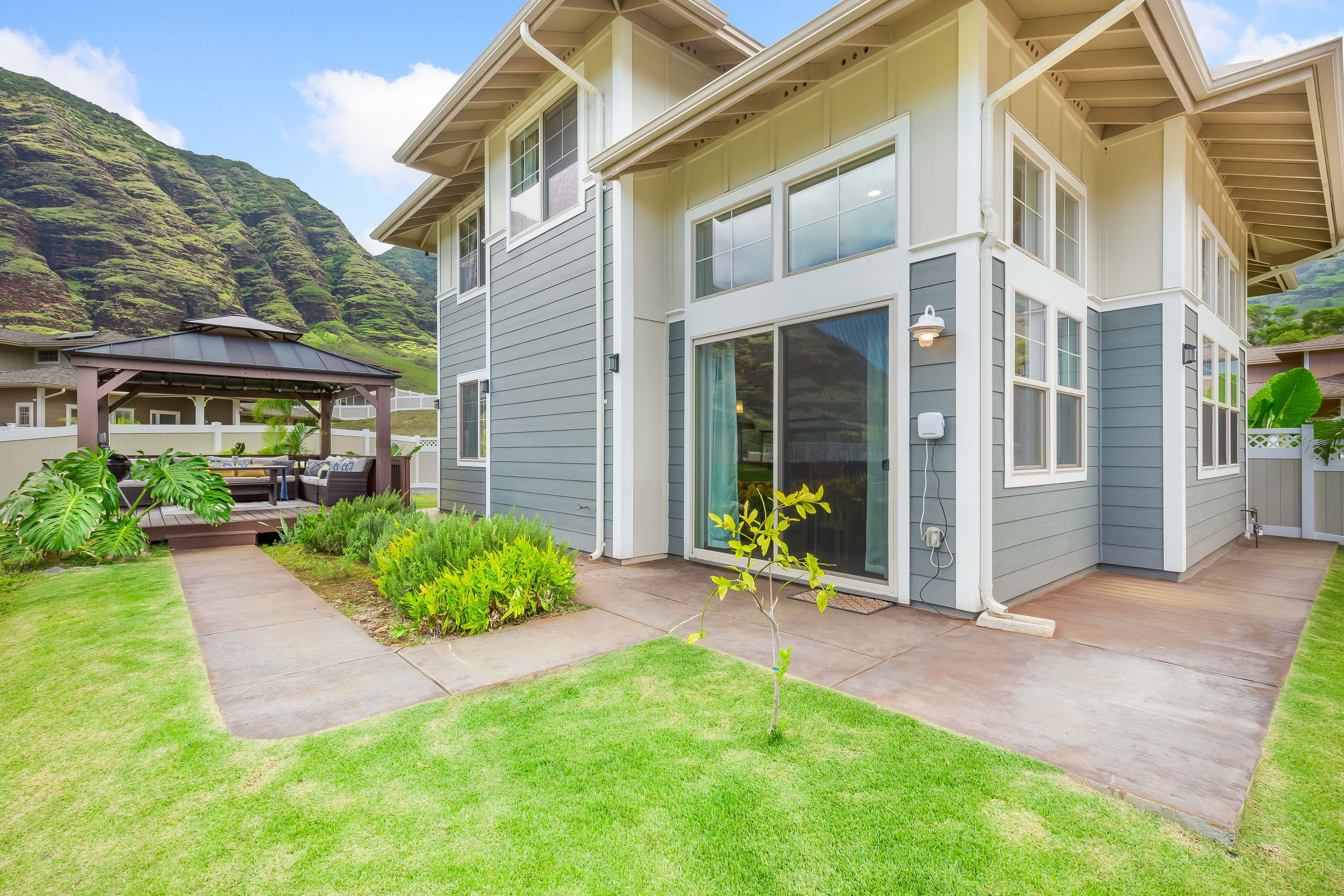 Home in Waianae · ★5.0 · 3 bedrooms · 5 beds · 2.5 private baths - Image 49