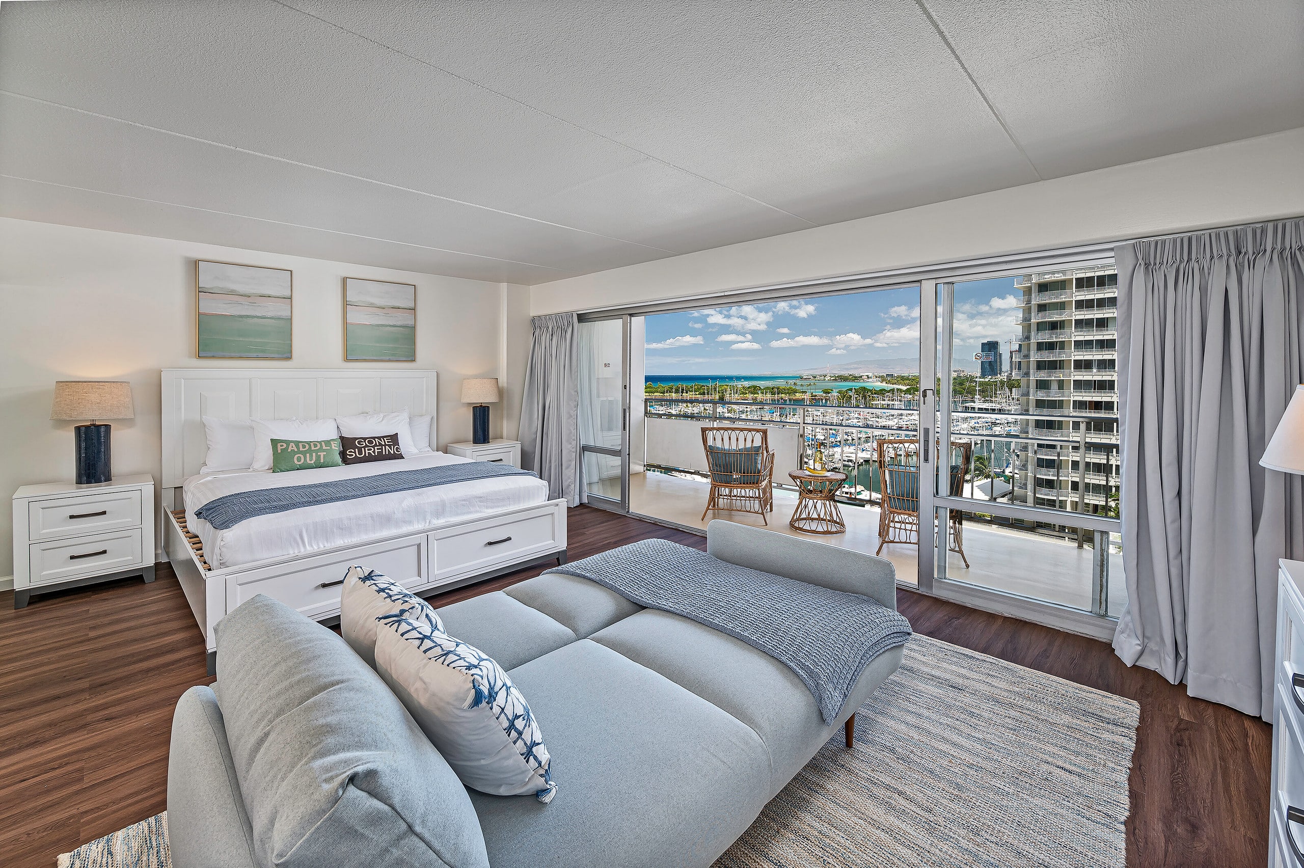 Ocean Marina View at the Ilikai Hotel by the Beach - Image 6