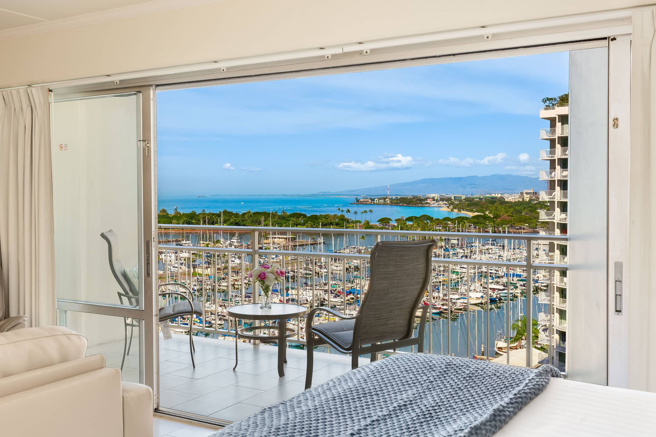 Ocean-Sunset Views at Ilikai Hotel Couples Getaway - Image 18