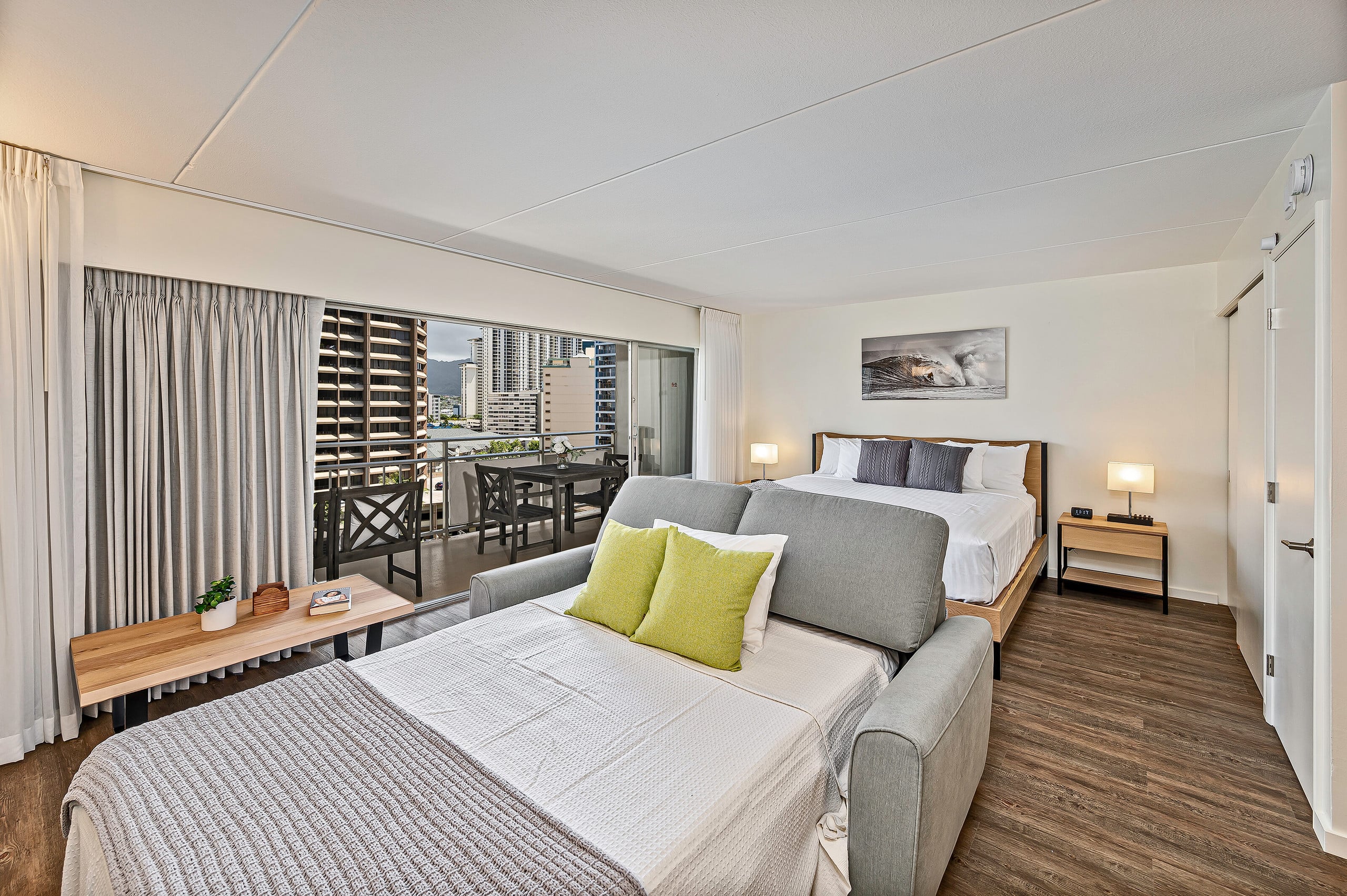 Ilikai Hotel Renovated Condo Steps Away From Beach - Image 1
