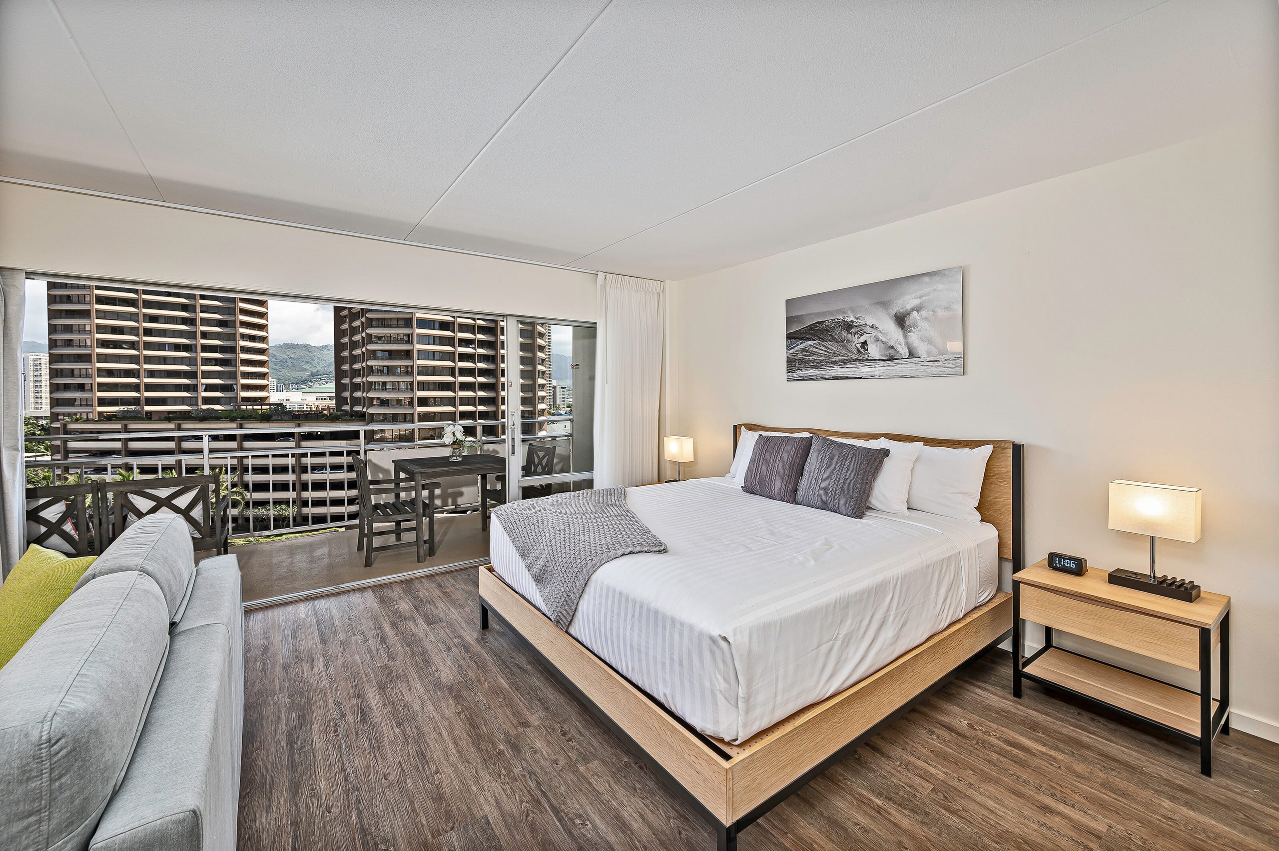 Ilikai Hotel Renovated Condo Steps Away From Beach - Image 12