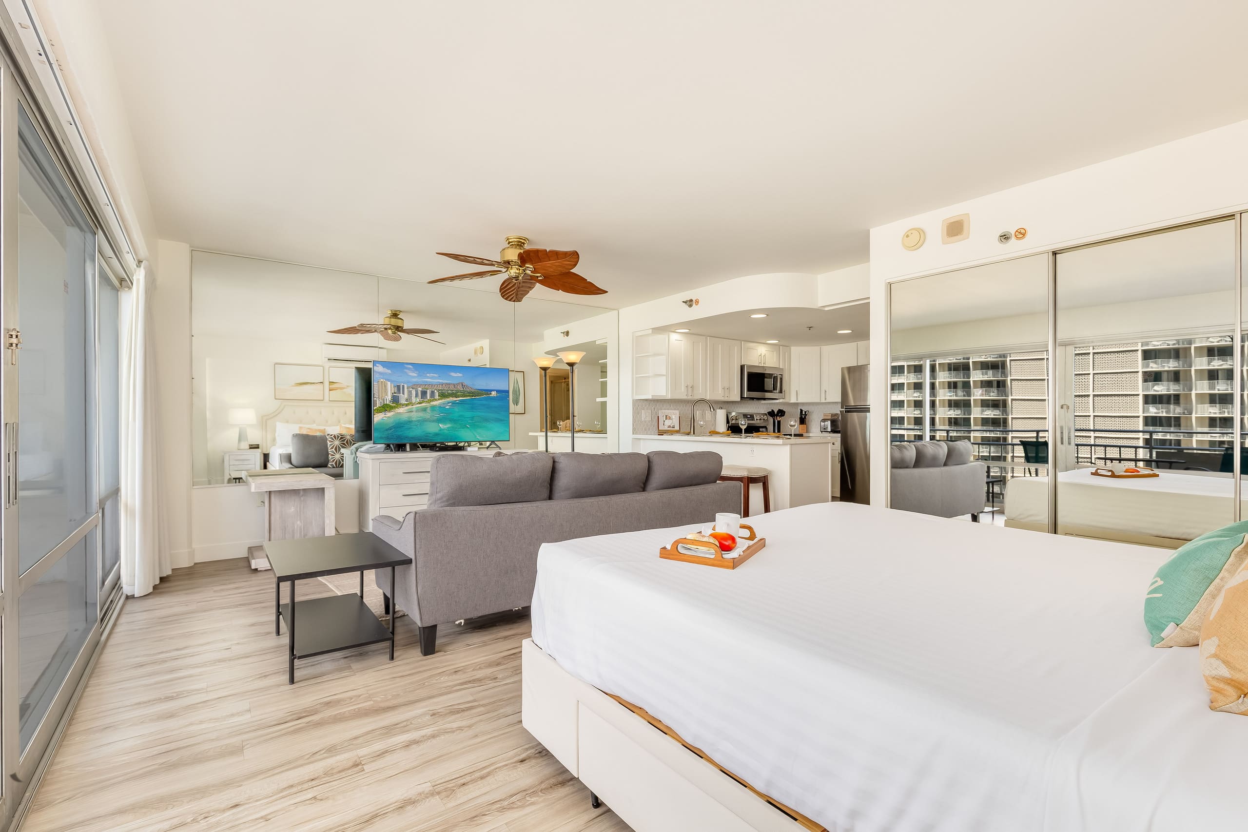 Ocean-Marina Sunset Views Condo with Full Kitchen - Image 18
