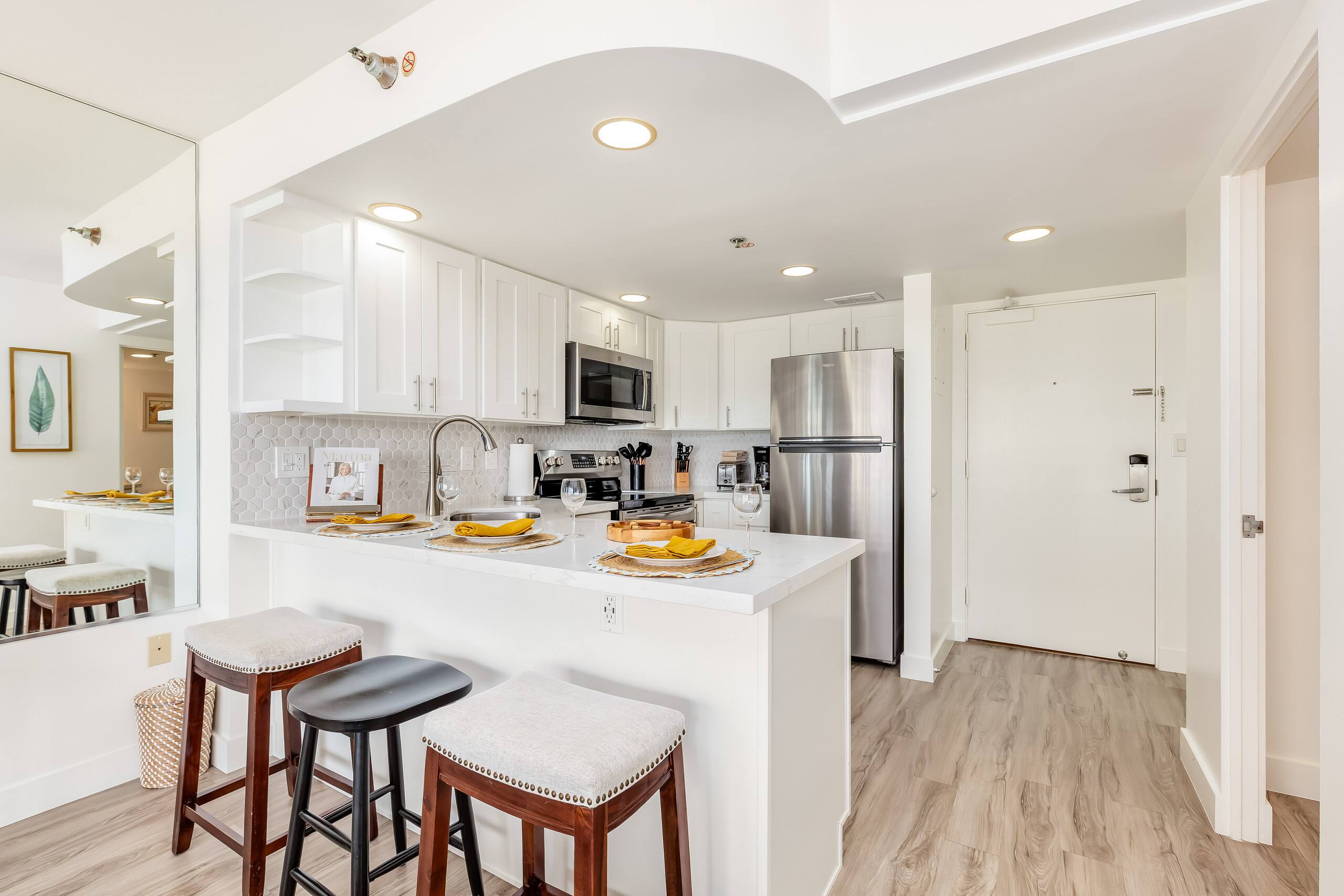 Ocean-Marina Sunset Views Condo with Full Kitchen - Image 13