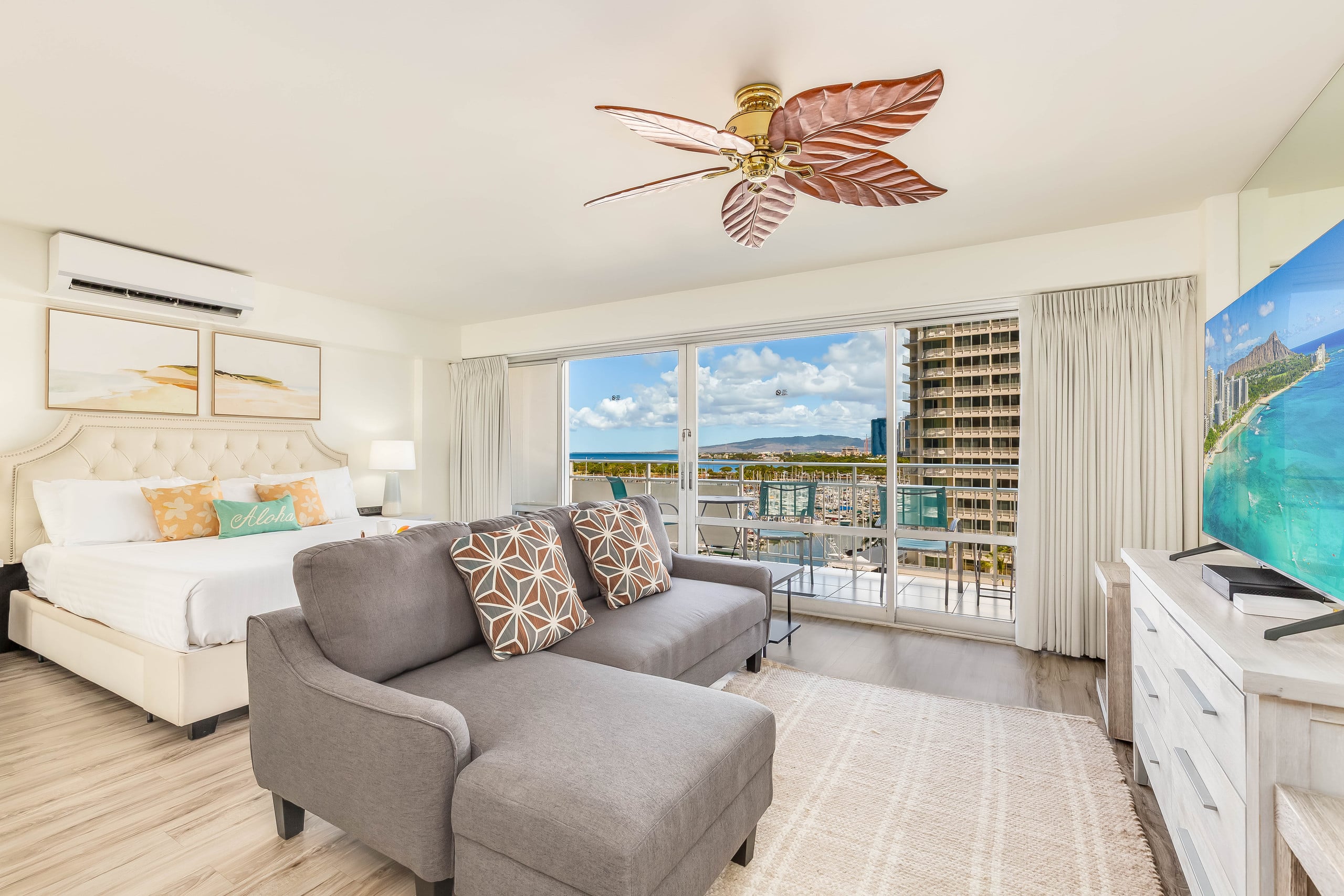 Ocean-Marina Sunset Views Condo with Full Kitchen - Image 3