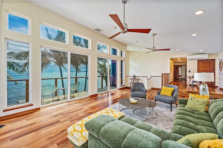 Oceanfront Gem in the Beautiful Kaneohe Dream Home
