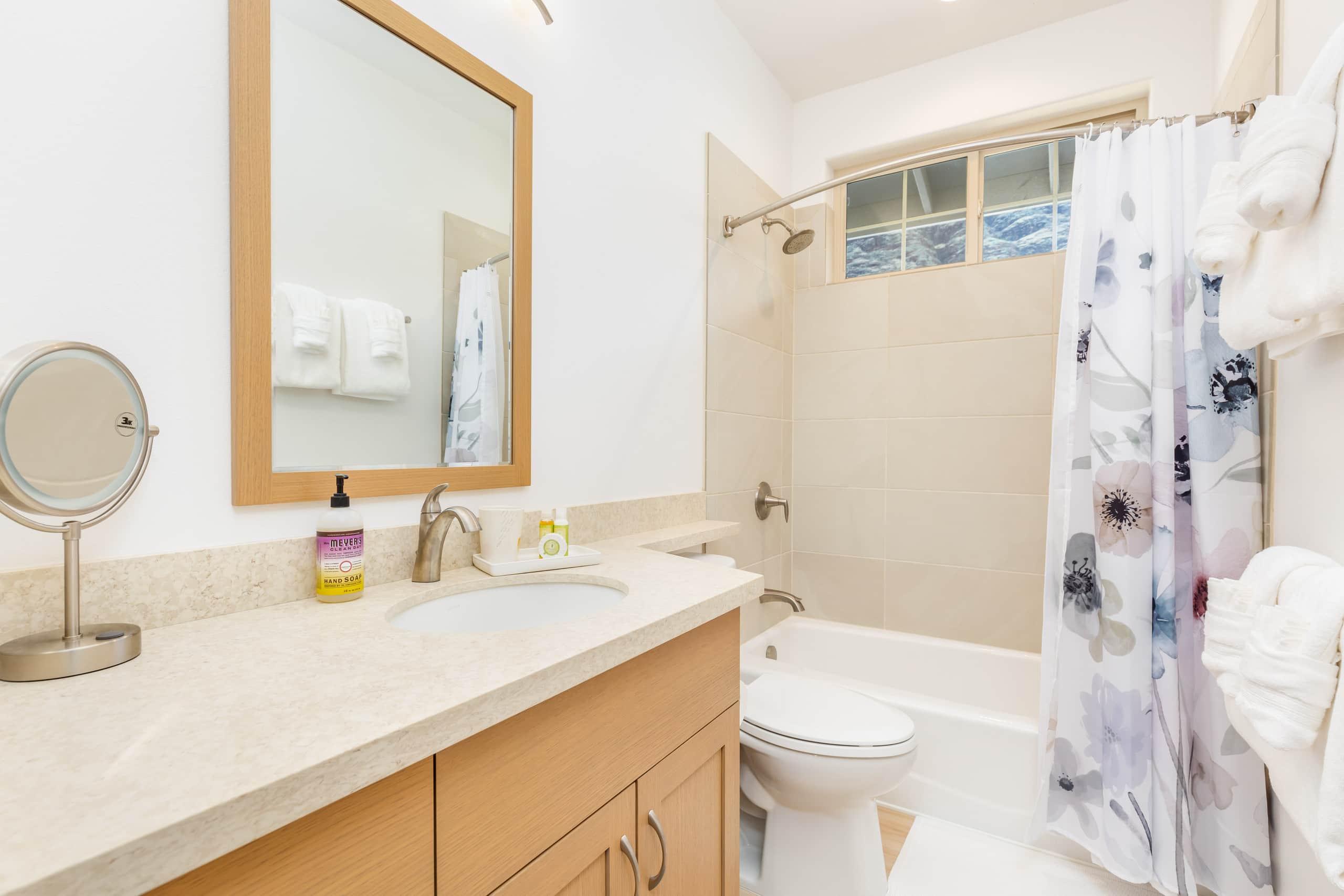 Home in Waianae · ★4.78 · 4 bedrooms · 5 beds · 2.5 private baths - Image 26
