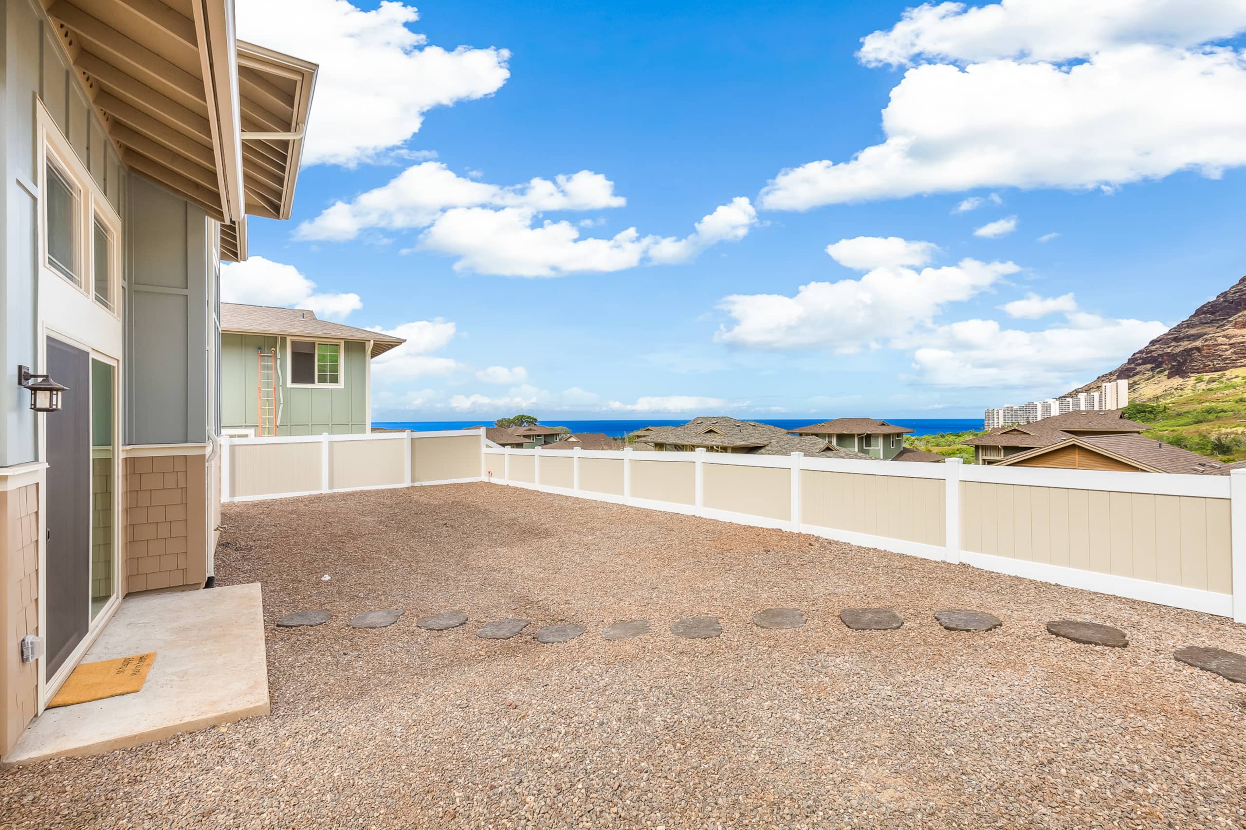 Home in Waianae · ★4.89 · 3 bedrooms · 5 beds · 2.5 private baths - Image 42