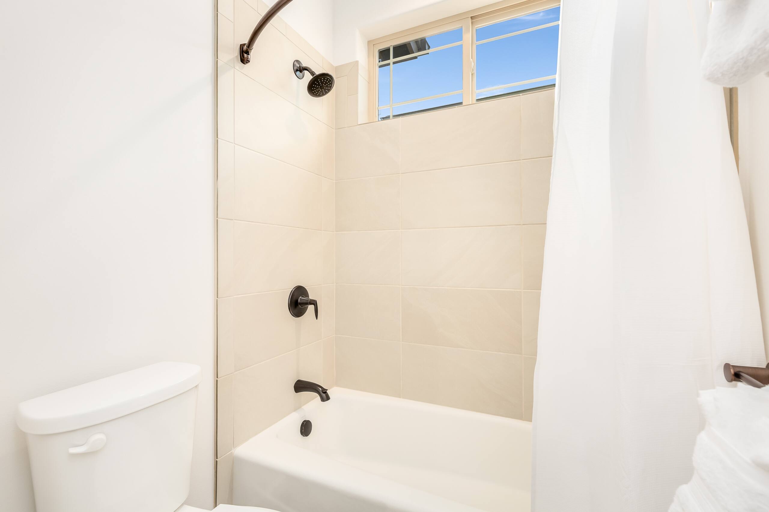 Home in Waianae · ★4.89 · 3 bedrooms · 5 beds · 2.5 private baths - Image 23