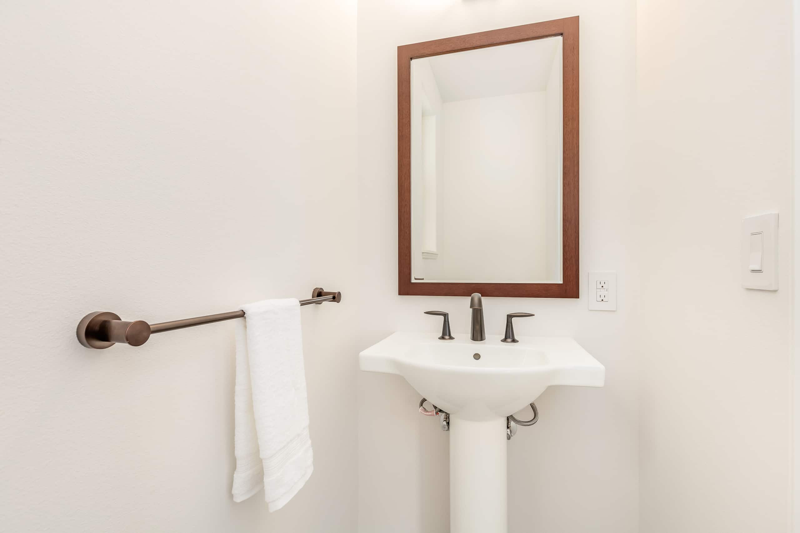 Home in Waianae · ★4.89 · 3 bedrooms · 5 beds · 2.5 private baths - Image 24