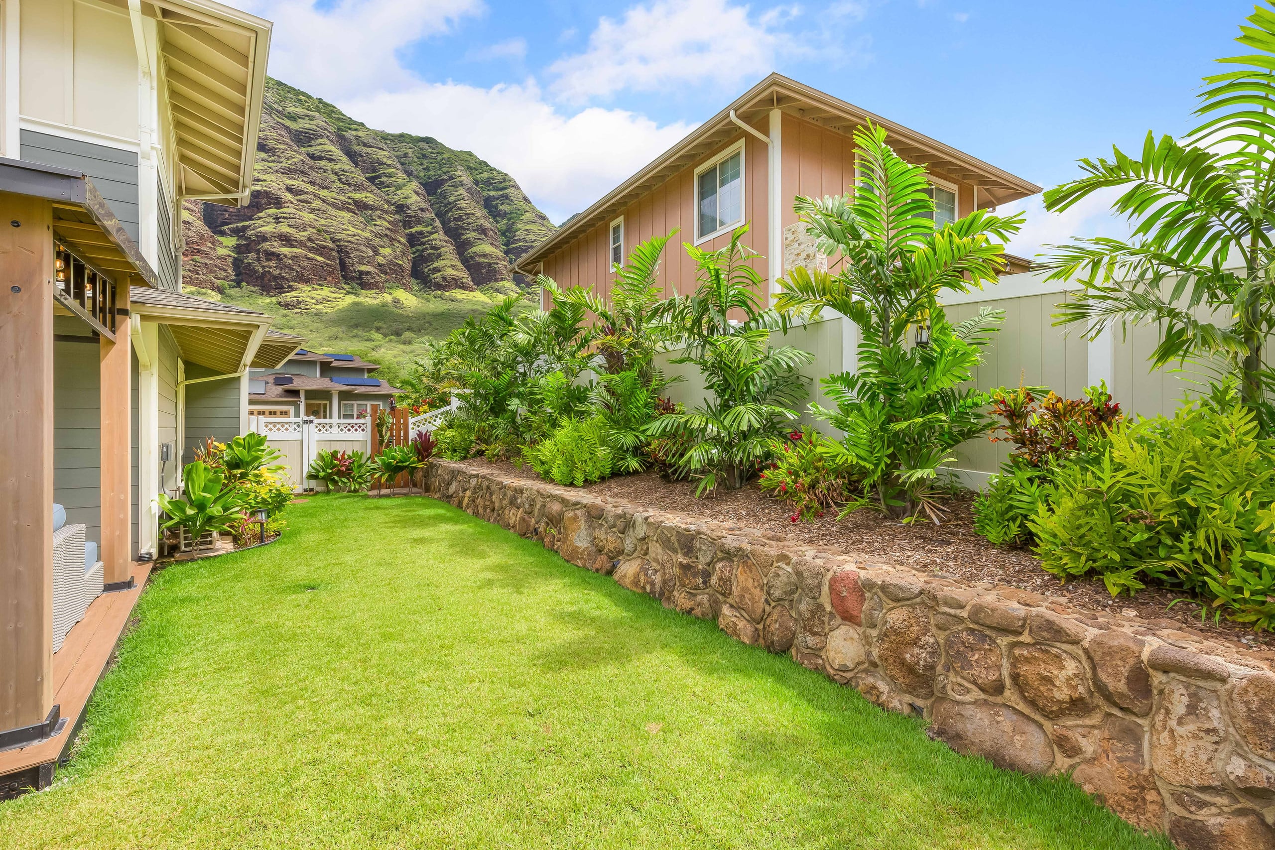 Home in Waianae · ★4.86 · 4 bedrooms · 5 beds · 2.5 baths - Image 46