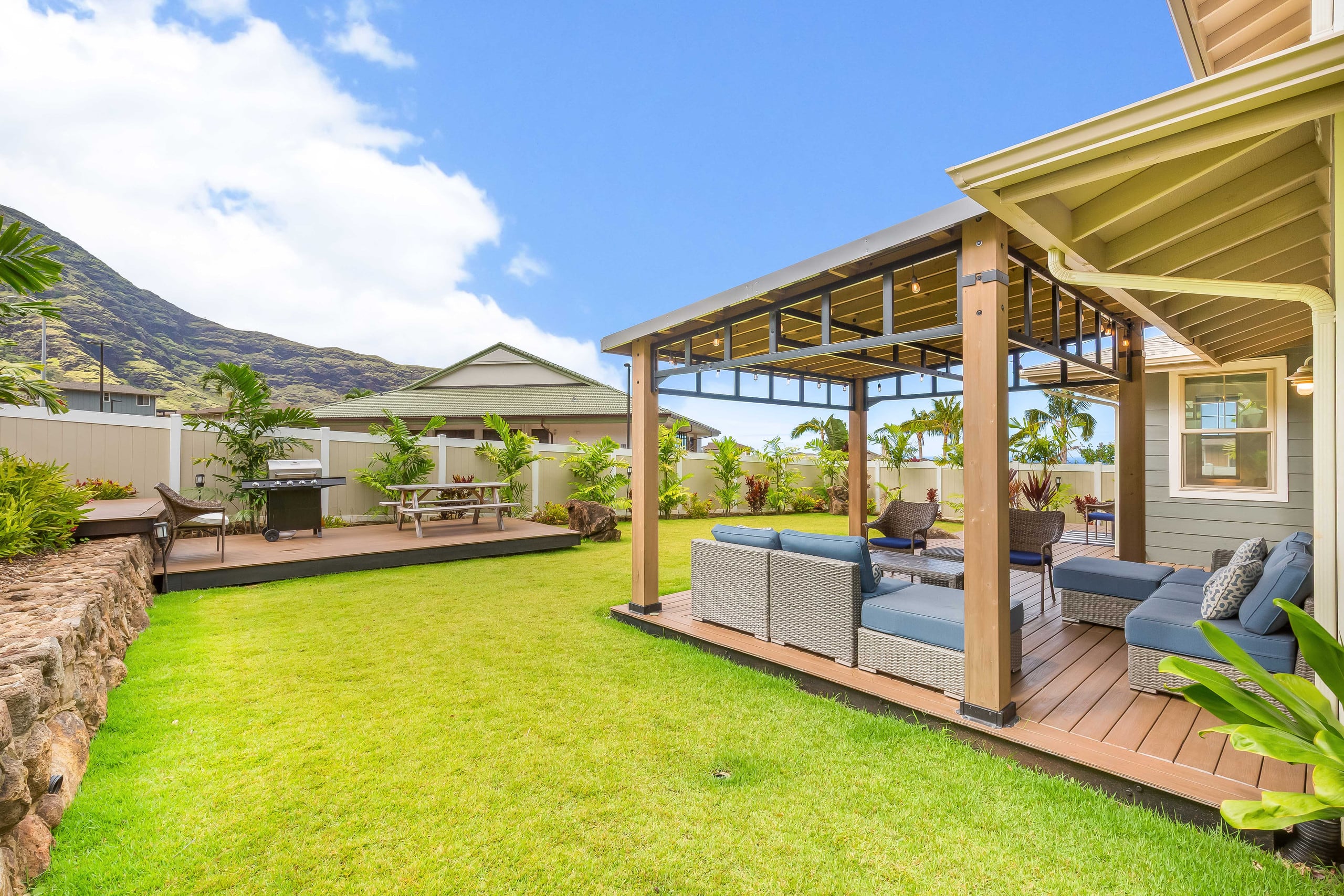 Home in Waianae · ★4.86 · 4 bedrooms · 5 beds · 2.5 baths - Image 32