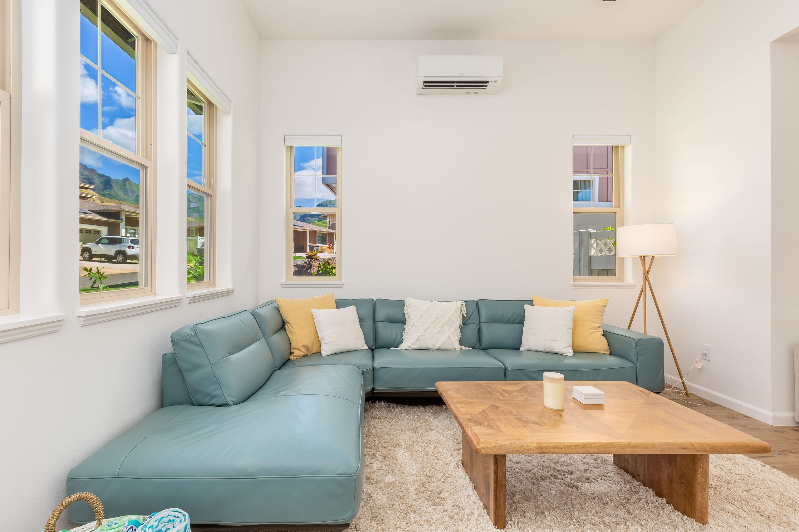 Home in Waianae · ★4.86 · 4 bedrooms · 5 beds · 2.5 baths - Image 2
