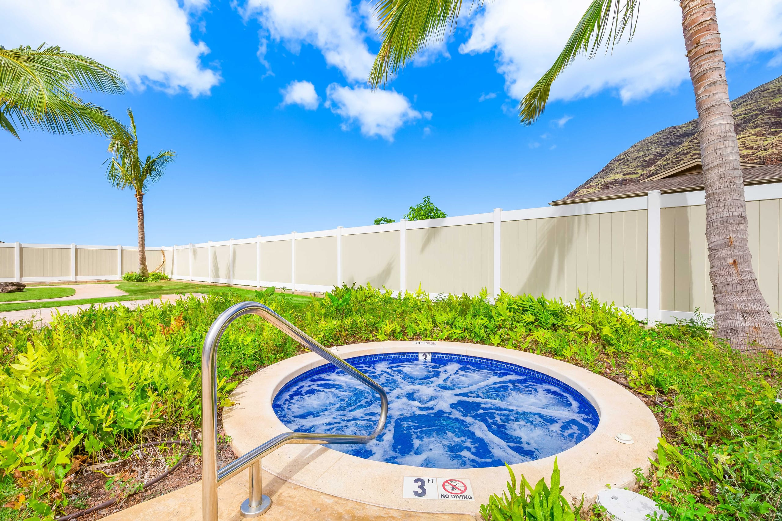 Home in Waianae · ★4.86 · 4 bedrooms · 5 beds · 2.5 baths - Image 91