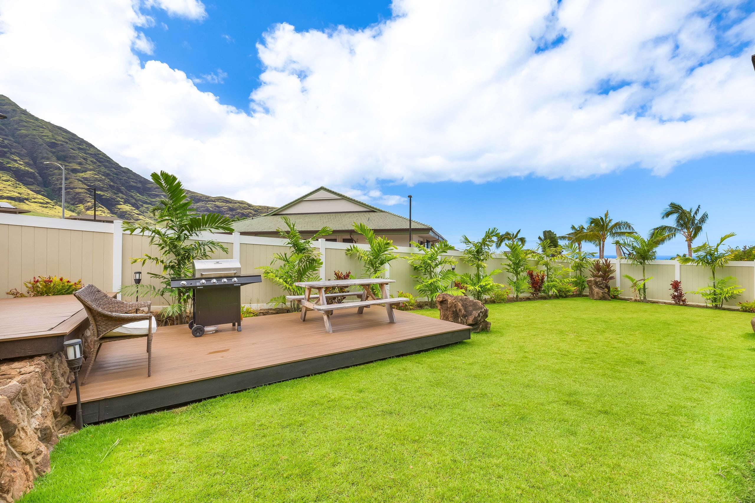 Home in Waianae · ★4.86 · 4 bedrooms · 5 beds · 2.5 baths - Image 28